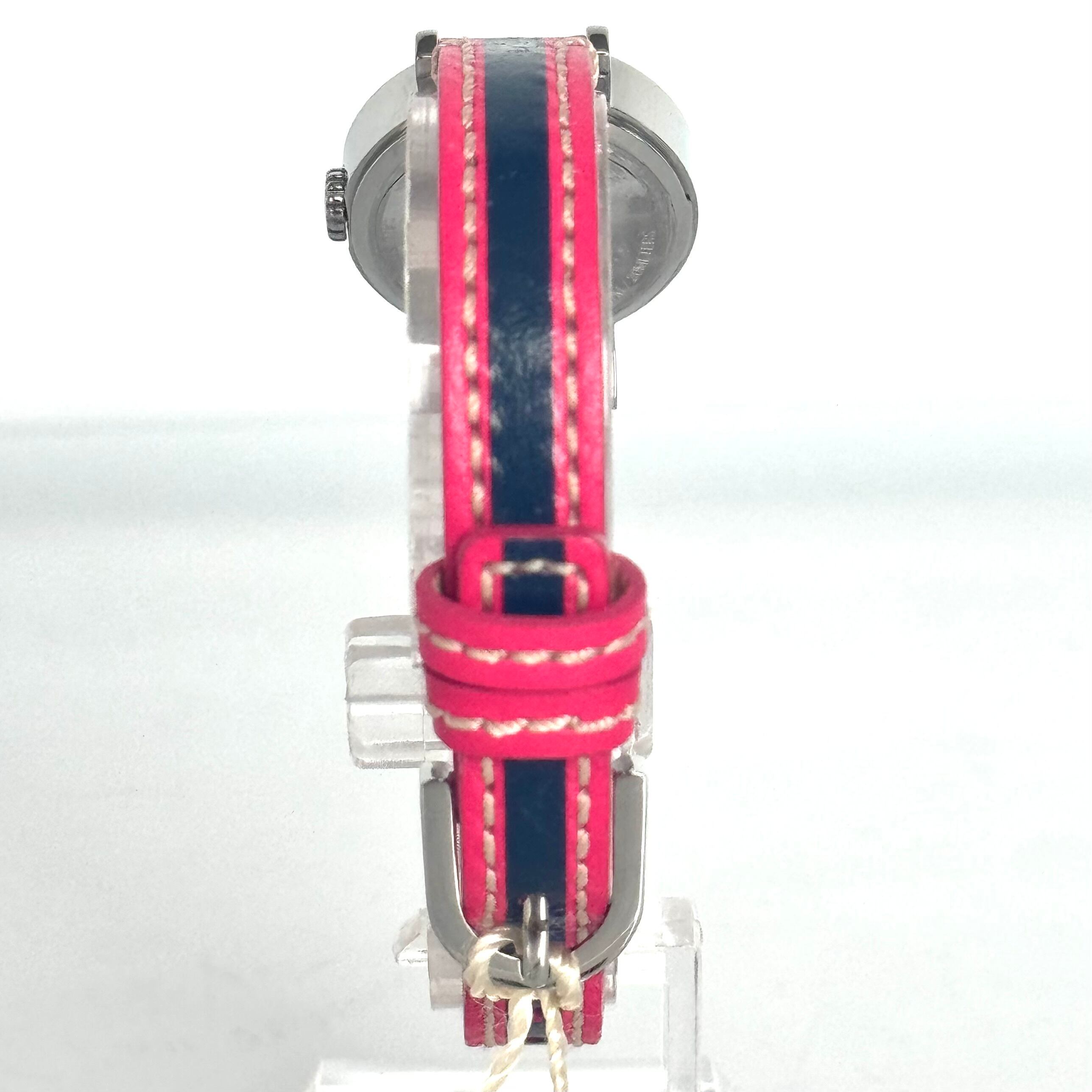 【ほぼ未使用】コーチ　ニューステューディオ　CA.65.7.14.0622　クォーツ　2針　シルバー　革ベルト　レディース