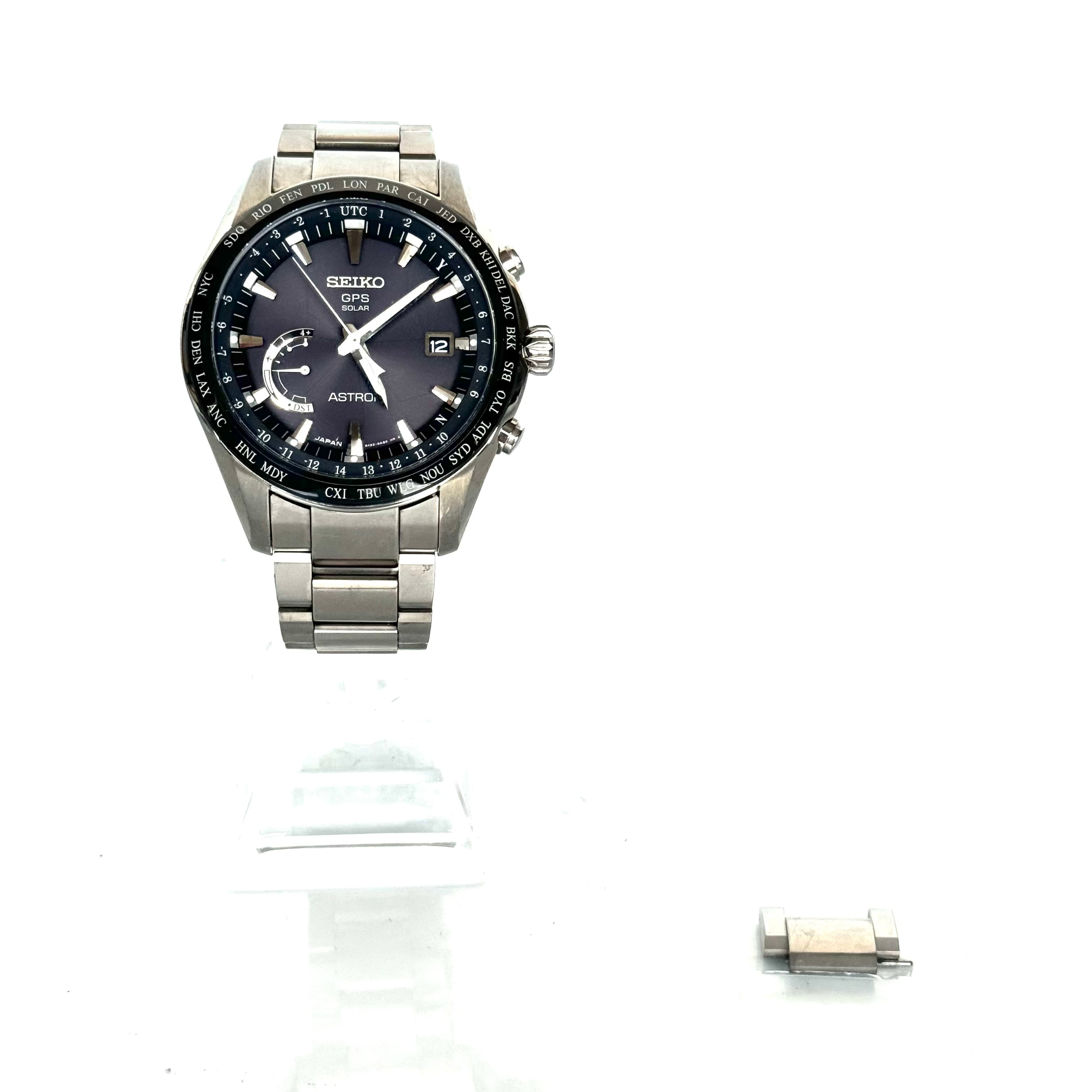セイコー　アストロン　SBXB085　8X22-0AG0-2　電波ソーラー　GPS　黒　セラミック　チタン