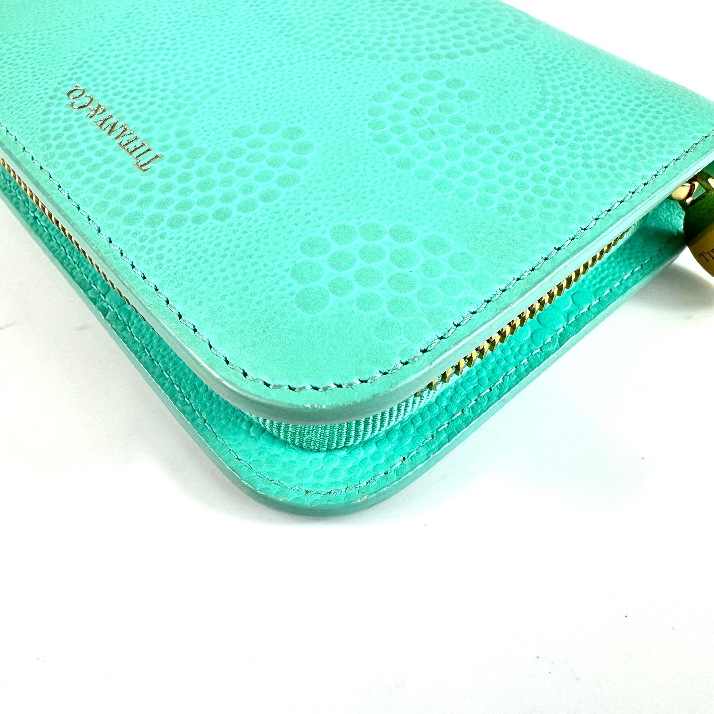 ティファニー　財布　レクタンギュラー　ミニウォレット　コインケース　ティファニーブルー　レザー