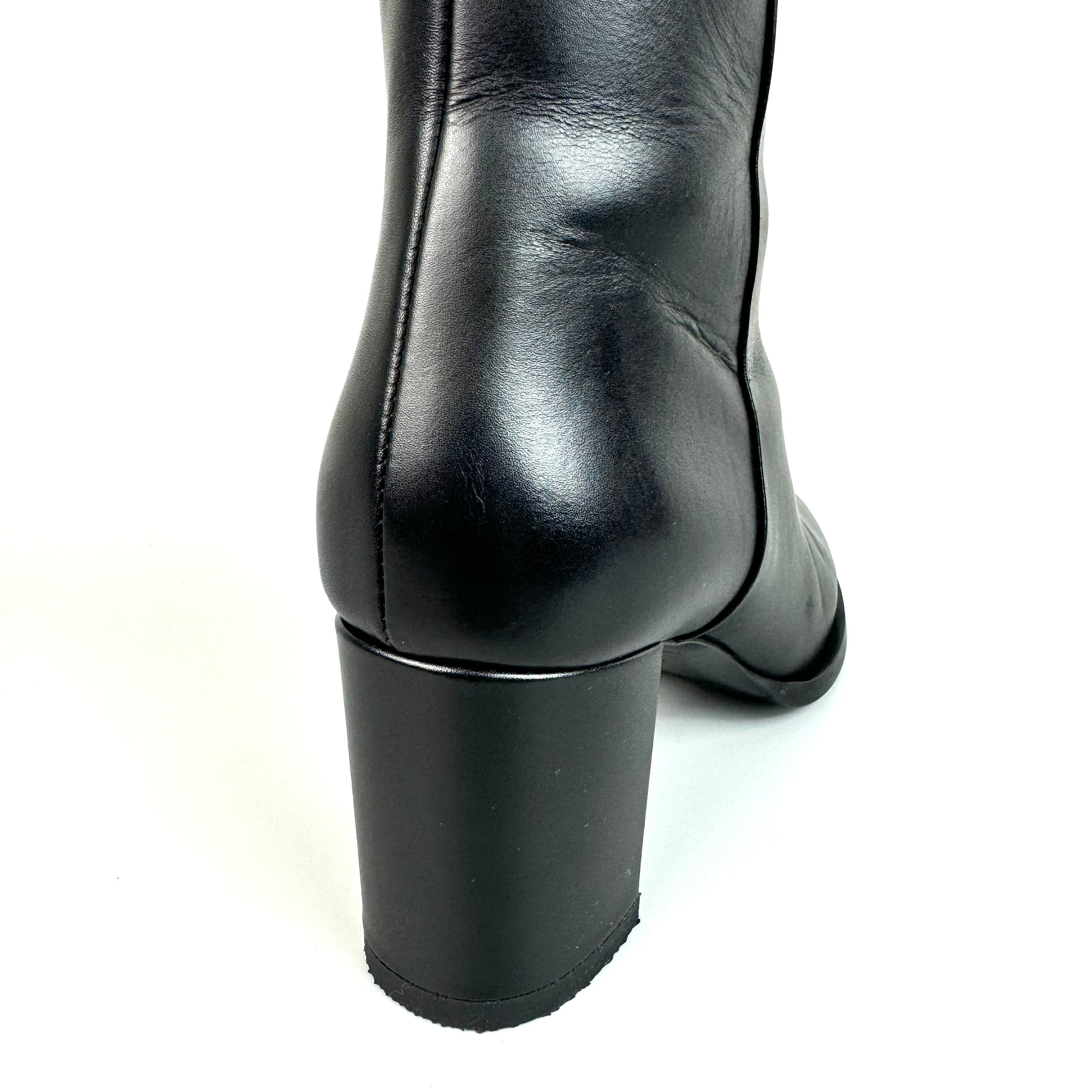 バレンティノガラヴァーニ　ブーツ　Vロゴ　シグネチャー　カーフ　黒　23cm