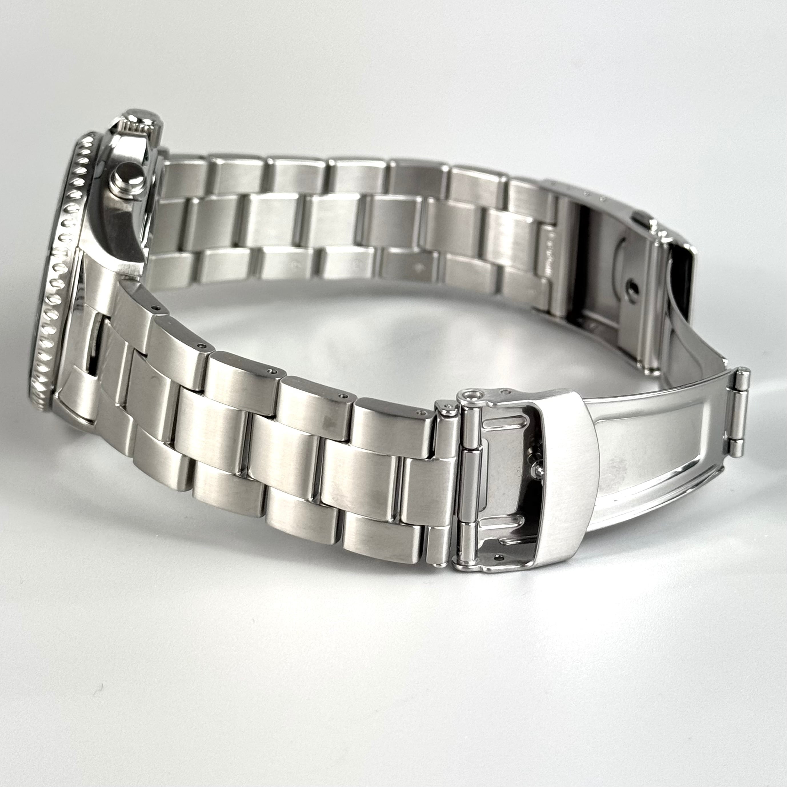 【美品】オリエント　ORIENT　オリエントマコ　RN-TX0204E　VS75-UAB0　ソーラー　グリーン　デイト表示　クロノグラフ