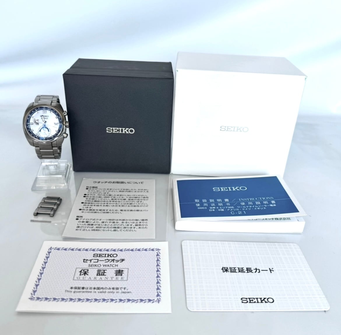 【希少】セイコー　アストロン　SBXY001　8B63?0AZ0　セイコー創業140周年記念　世界600本限定　電波ソーラー　シルバー　デイト表示