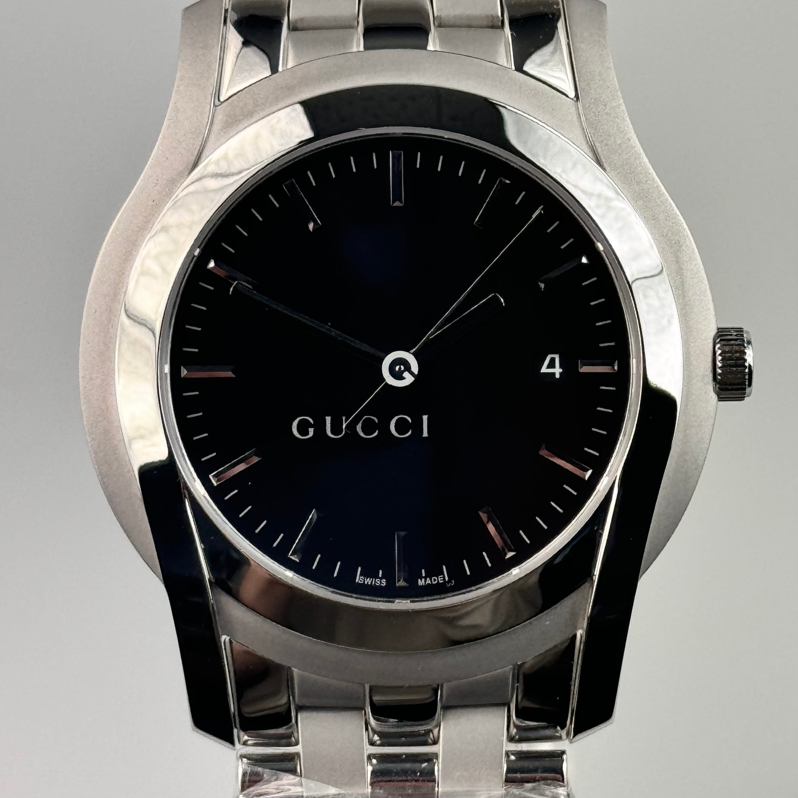 【未使用】グッチ　GUCCI　Gクラス　5500XL　YA055211　クォーツ　黒　デイト表示