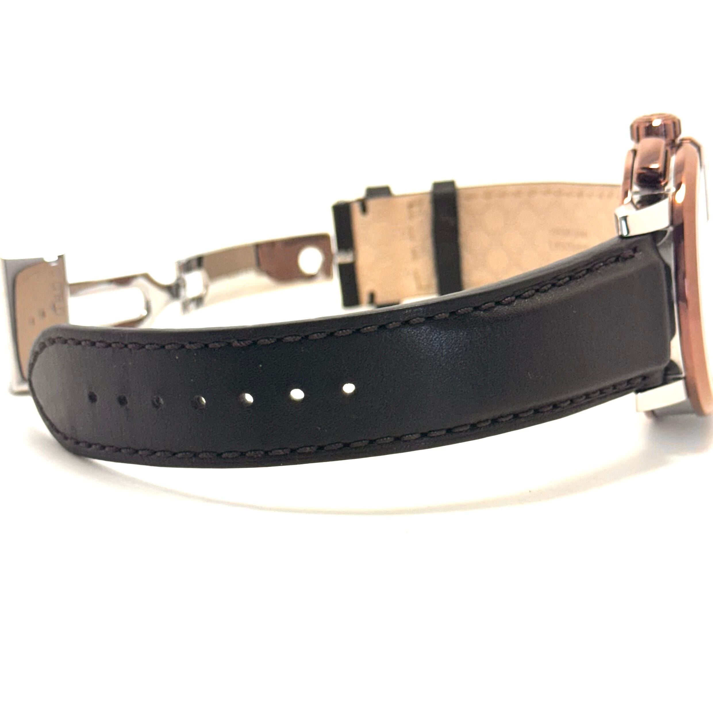 【美品】グッチ　GUCCI　Gクロノ　YA101202　101.2　クォーツ　黒　クロノグラフ　革ベルト