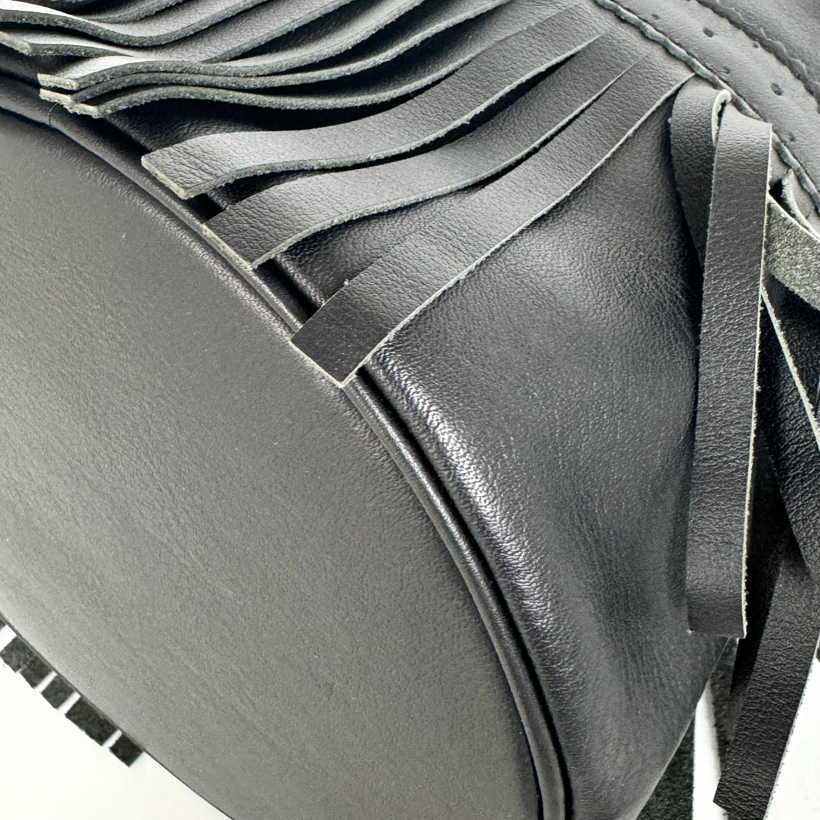 J＆M デビットソン　カーニバル　ミディアム　2WAYバッグ　ショルダーバッグ　ハンドバッグ　フリンジ　レザー　黒