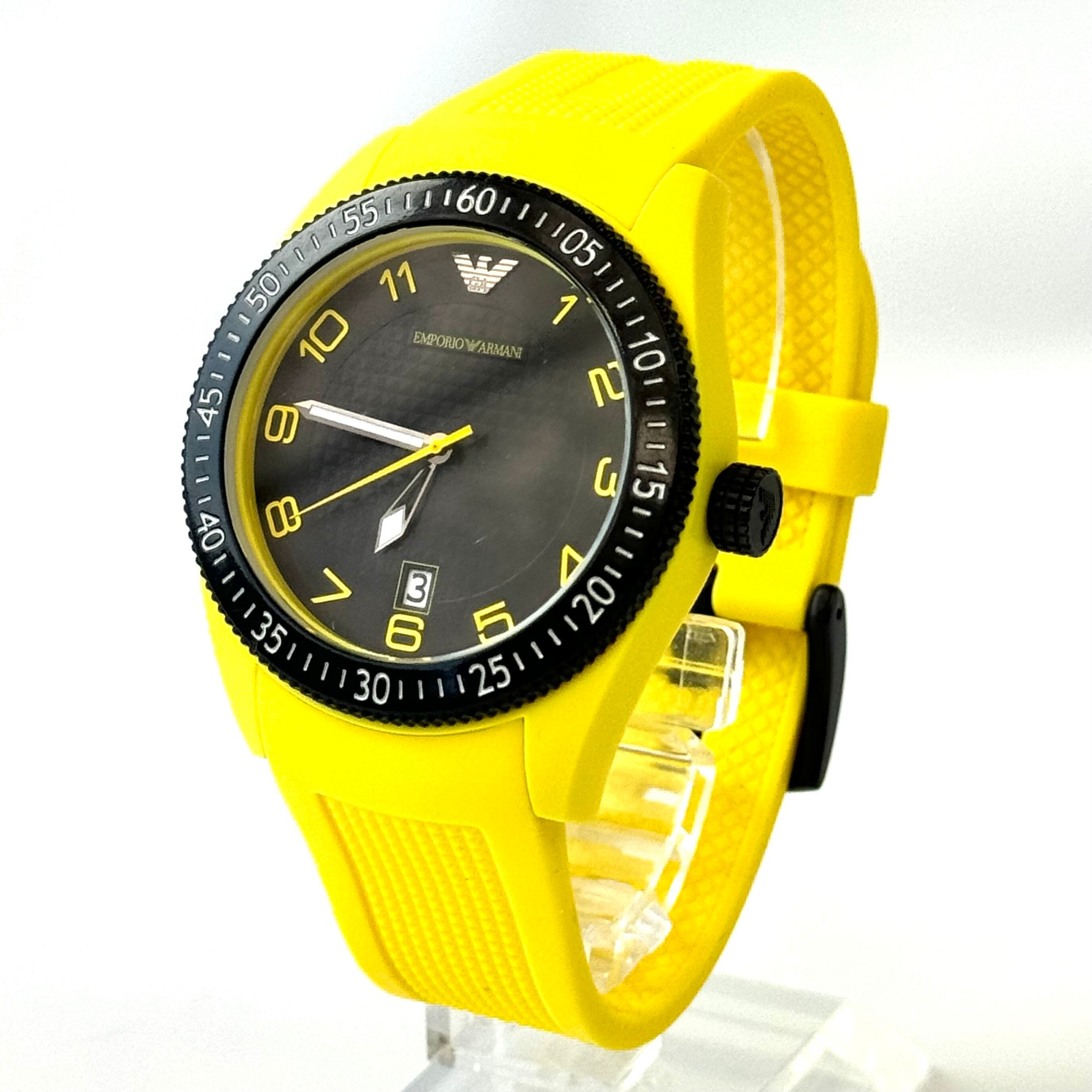 エンポリオアルマーニ　EMPORIO ARMANI　AR-1040　クォーツ　黒　デイト表示　樹脂ベルト