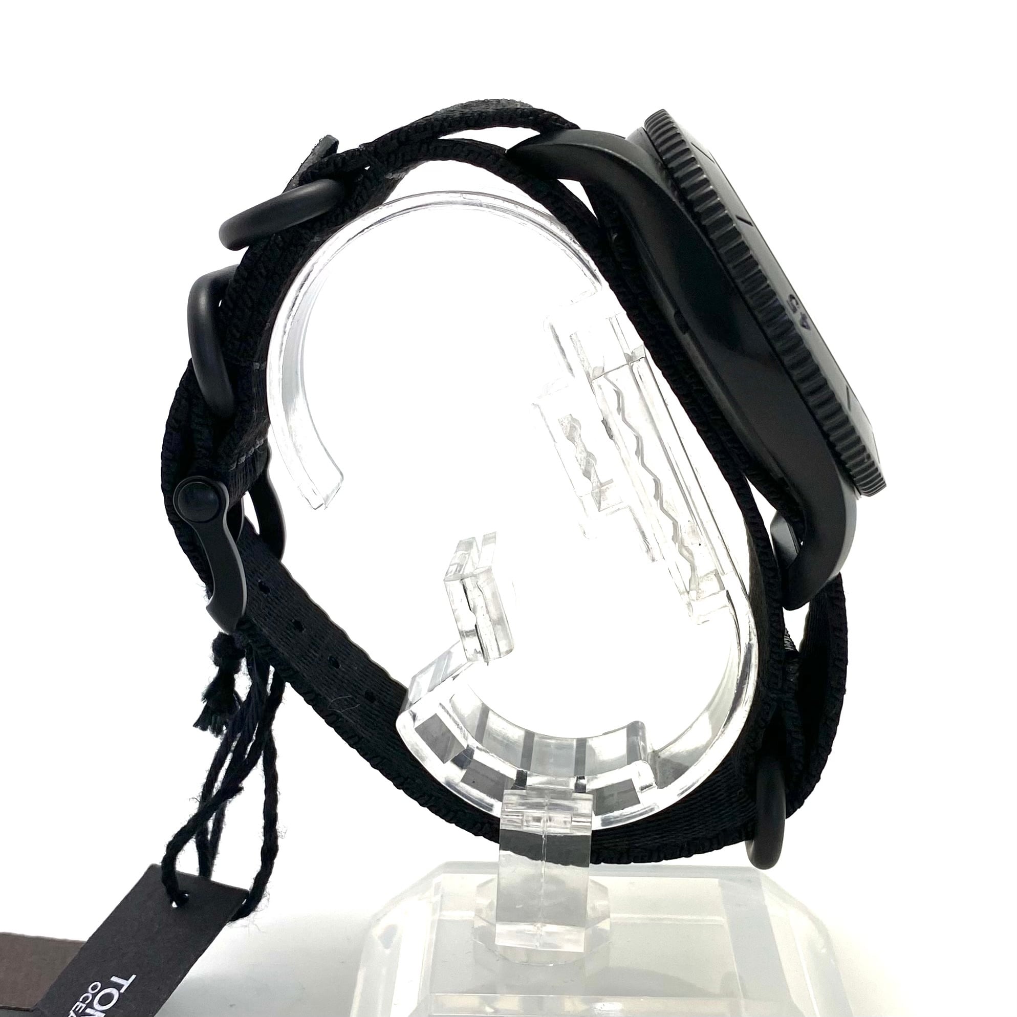 【ほぼ未使用】トムフォード　TOM FORD　オーシャンプラスチック　スポーツ　N.002　TFT002030　自動巻　黒