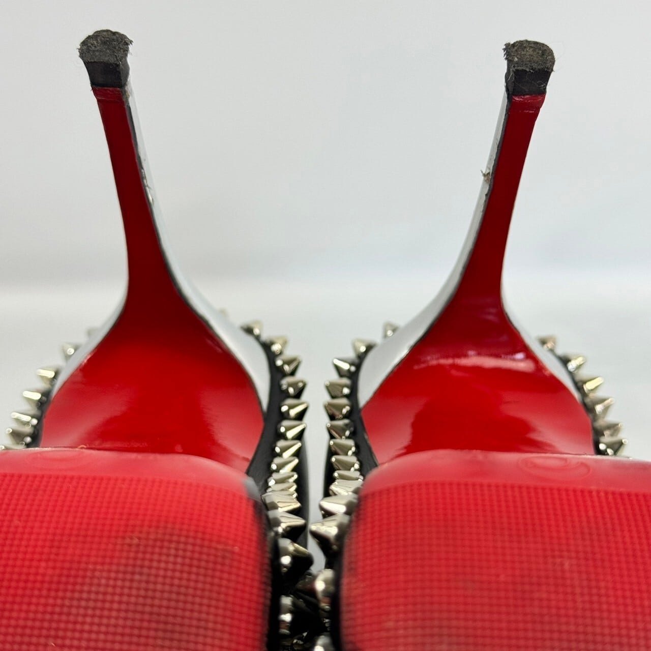 【希少】クリスチャンルブタン　Christian Louboutin　ハイヒール　スタッズ　レザー　黒　37 1/2　日本サイズ約23.5cm