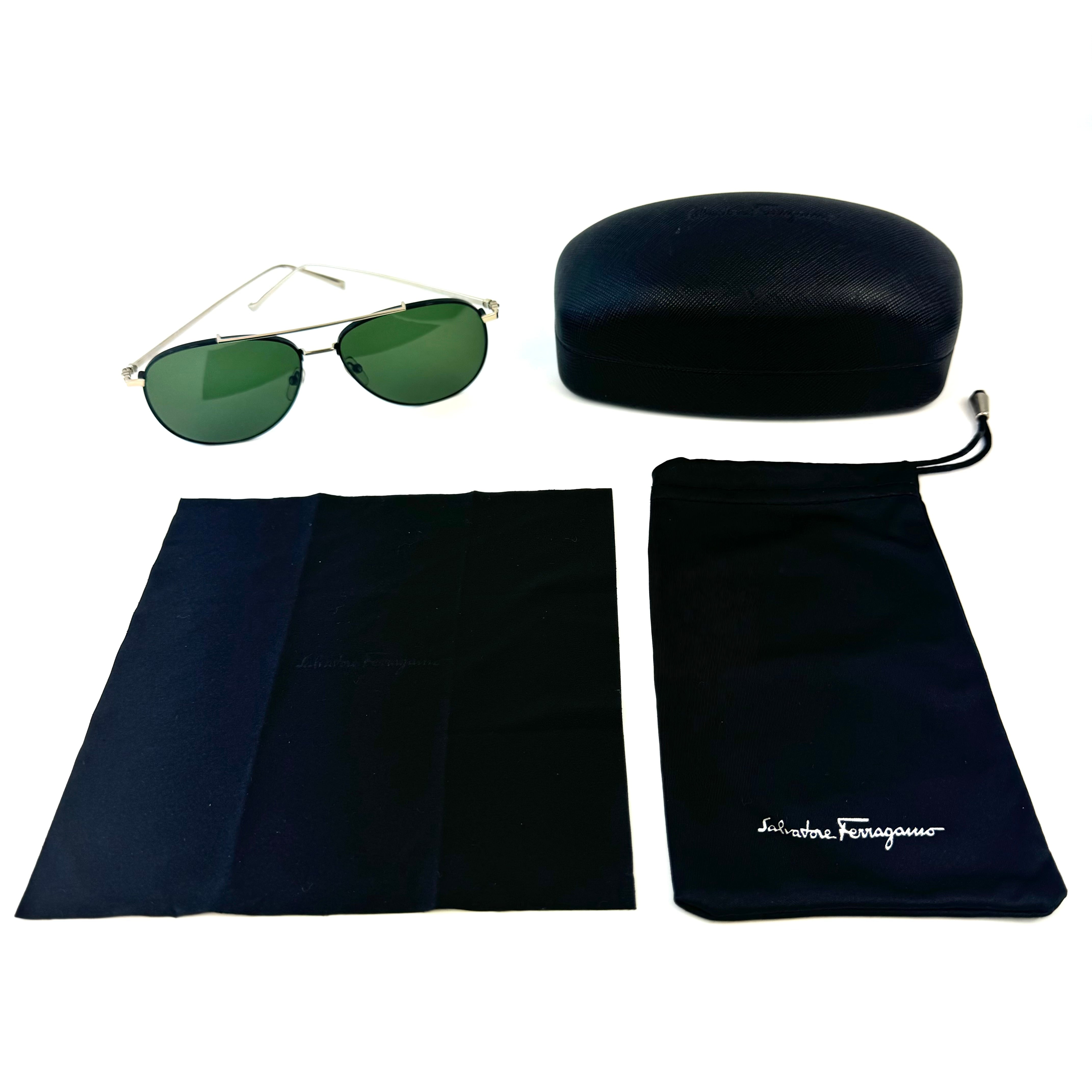 【美品】サルヴァトーレフェラガモ　サングラス　SF201S　ガンチーニ　カラーレンズ　緑