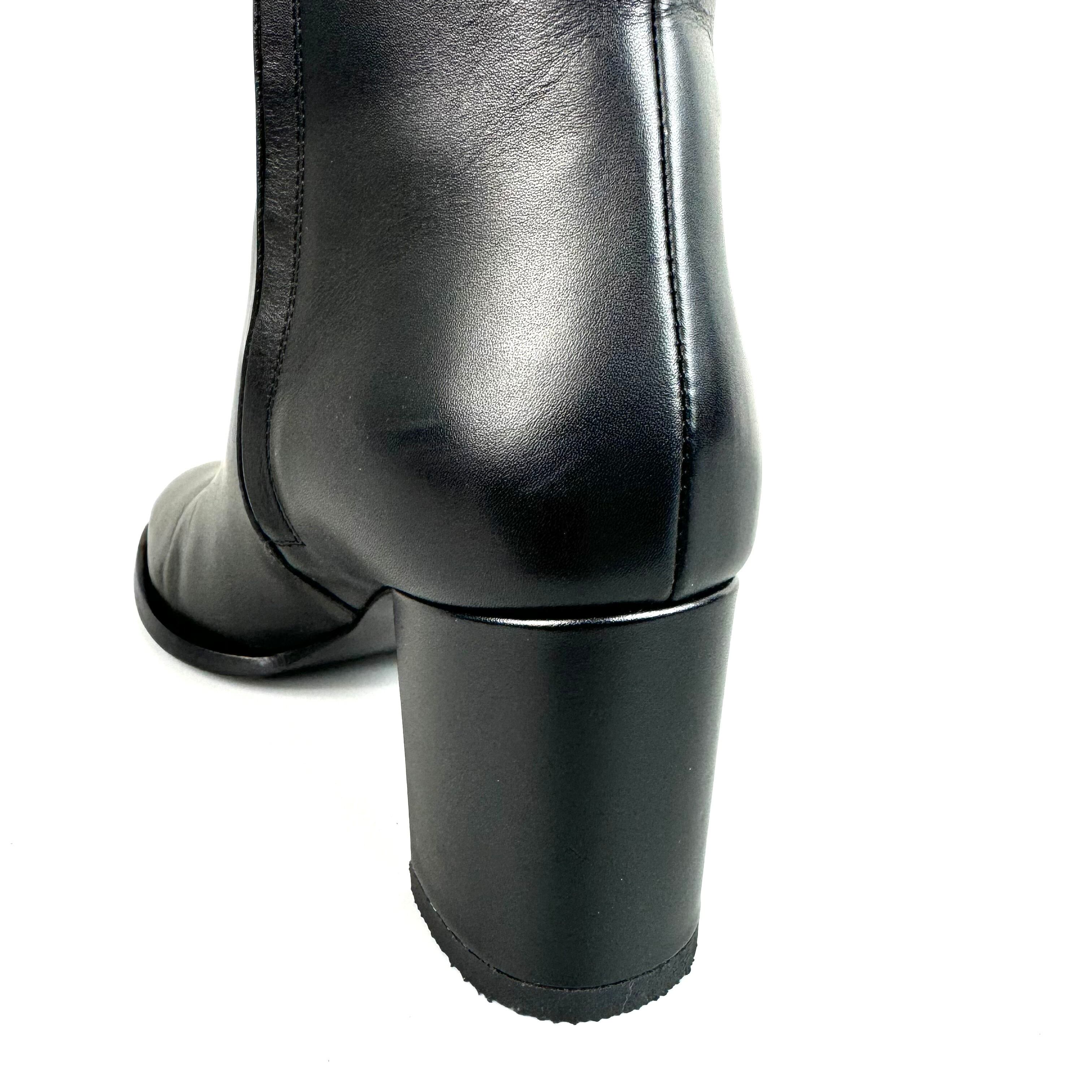 バレンティノガラヴァーニ　ブーツ　Vロゴ　シグネチャー　カーフ　黒　23cm