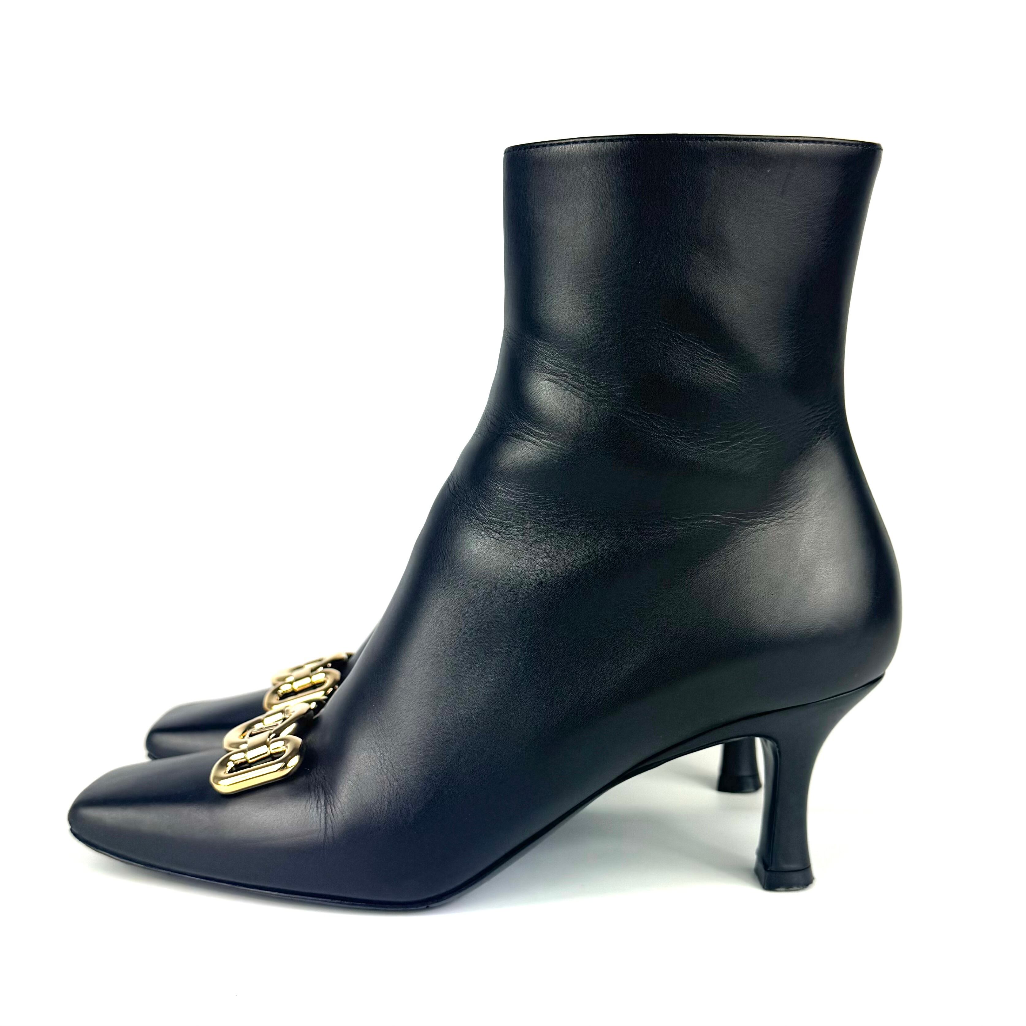 ルイヴィトン　LOUIS VUITTON　ロータリーライン　22年　MA0262　ショートブーツ　LVサークルロゴ　レザー　黒　37　日本サイズ約24cm