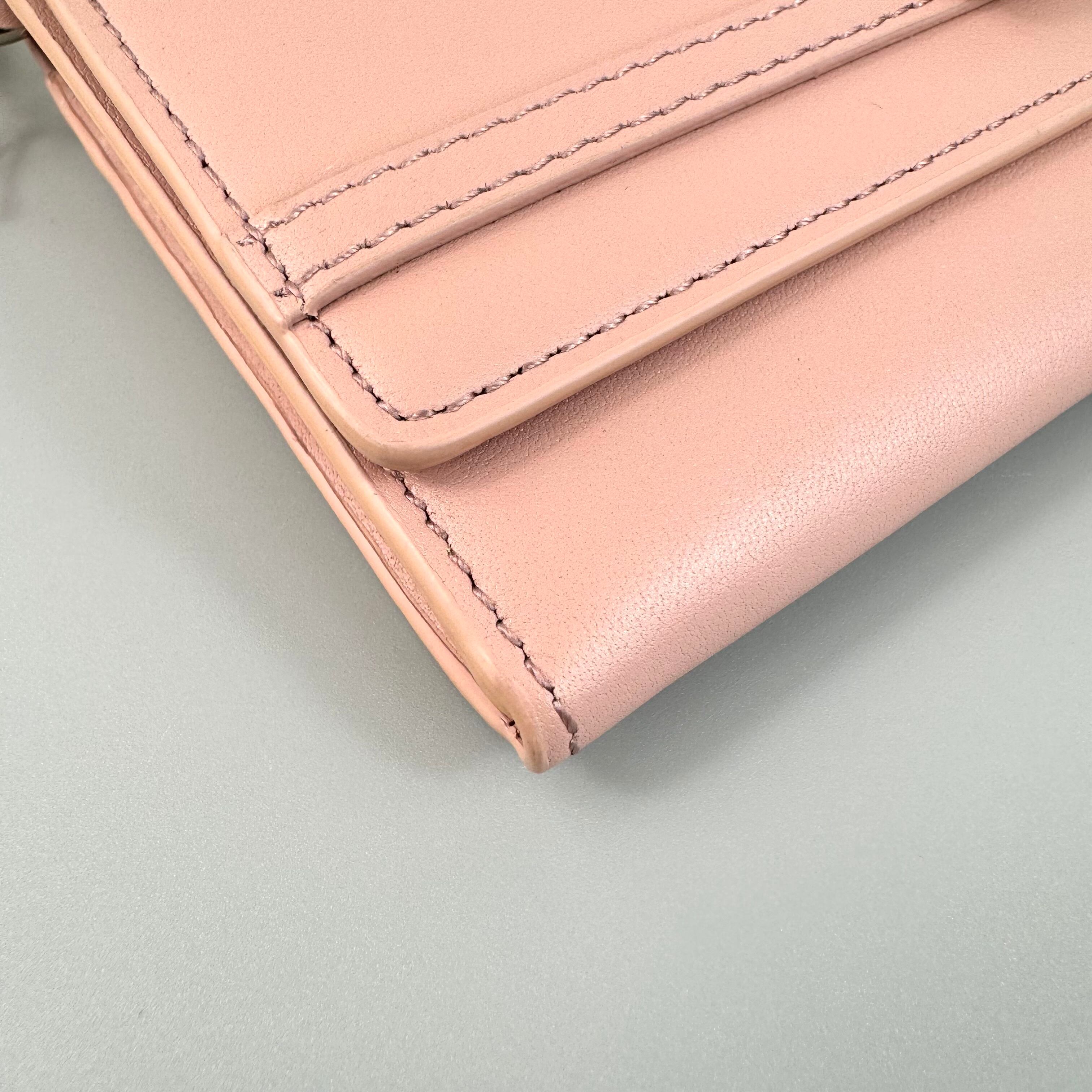 【ほぼ未使用】アンテプリマミスト　チェーンウォレット　財布　レザー　ライトピンク