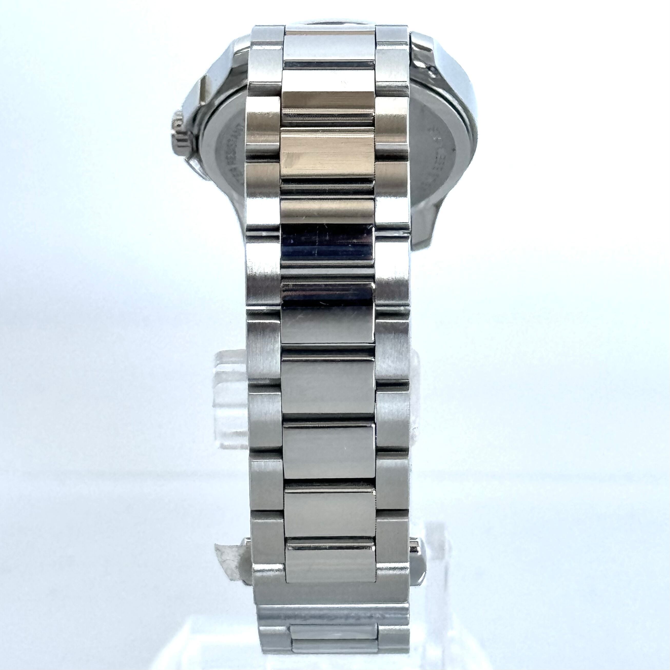 グッチ　Gタイムレス　YA126551　126.5　クォーツ　デイト表示　シルバー　レディース