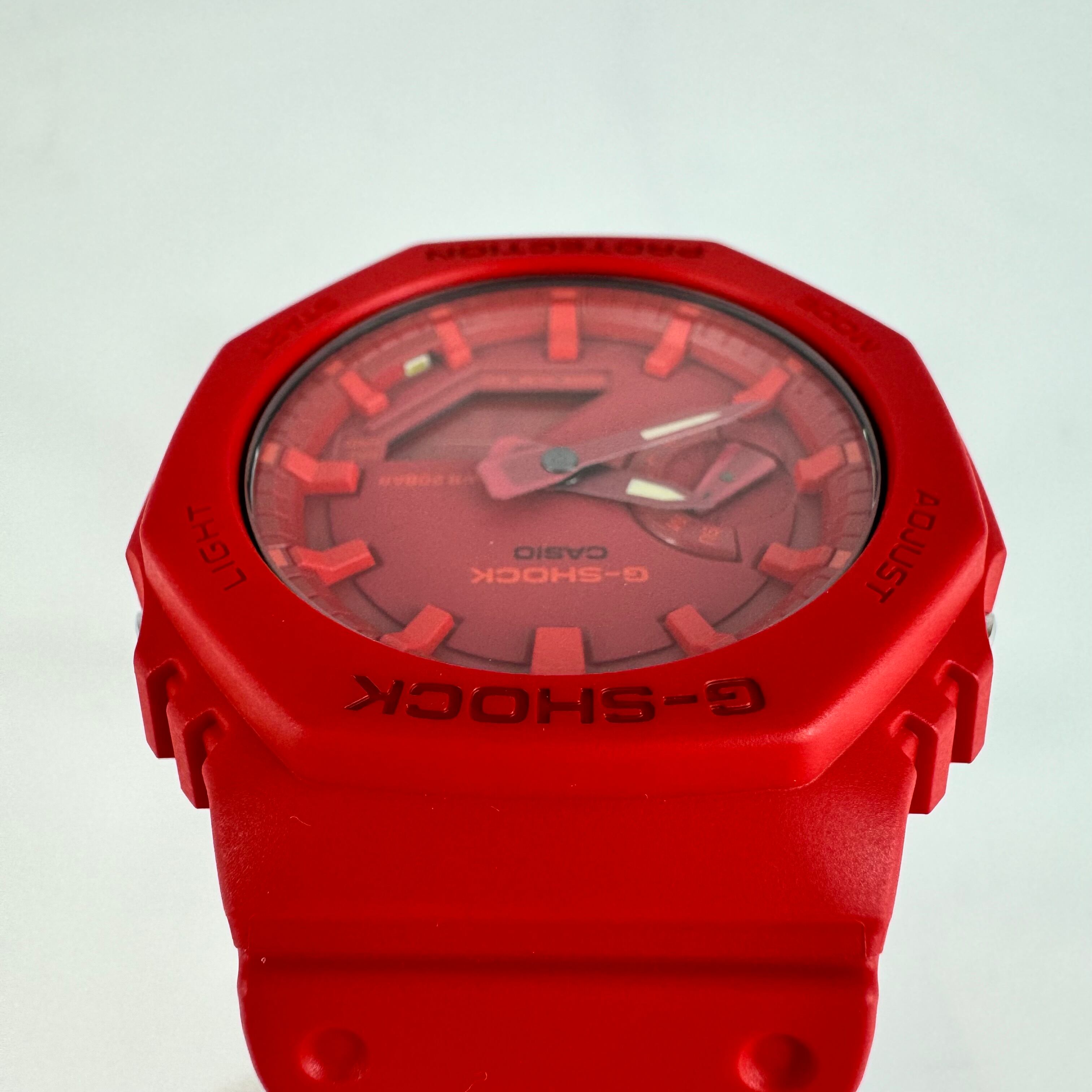 【美品】カシオ　G-SHOCK　ジーショック　2100シリーズ　GA-2100-4AJF　クォーツ　アナデジ　レッド　樹脂ベルト