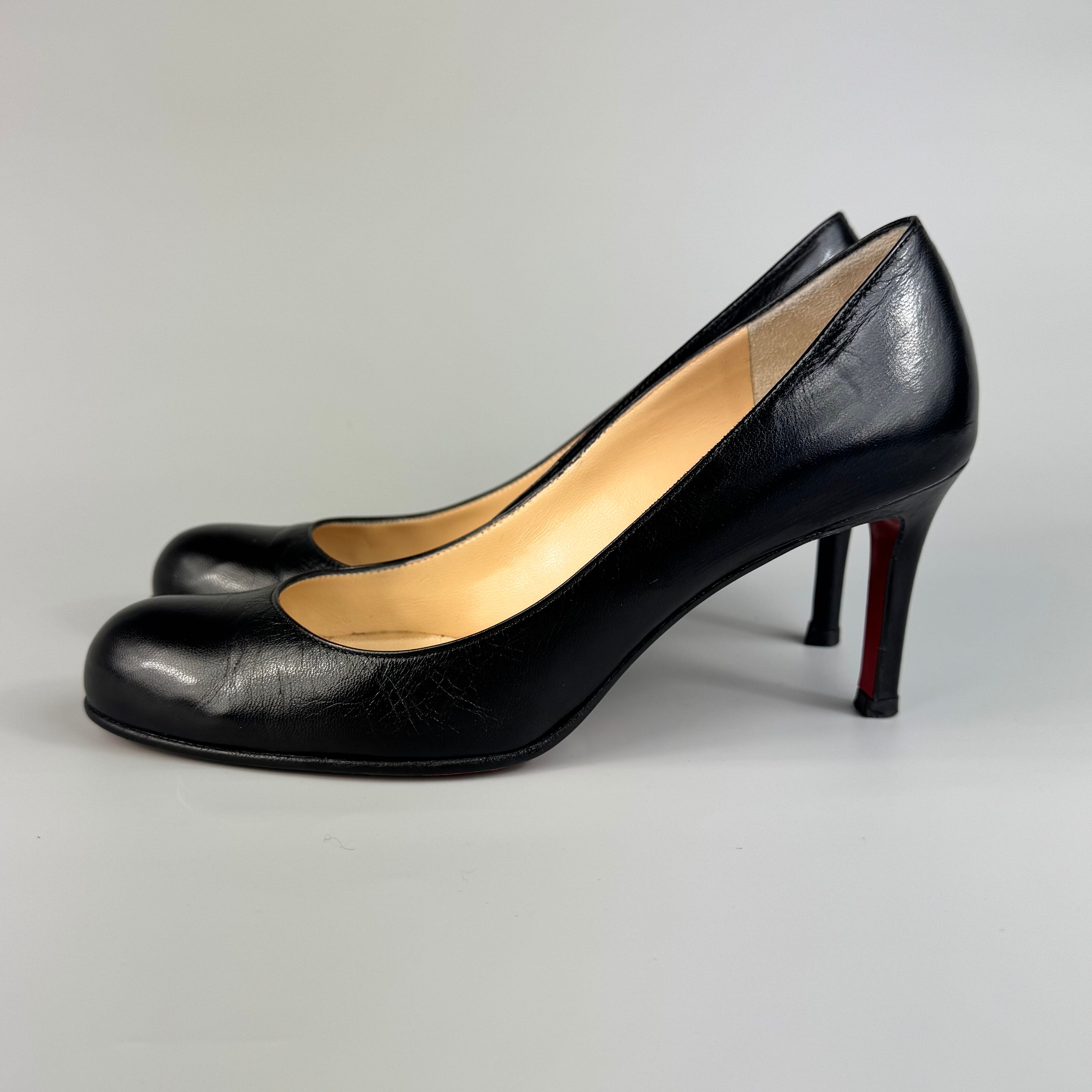 クリスチャンルブタン　パンプス　アーモンドトゥ　レザー　黒　22.5cm