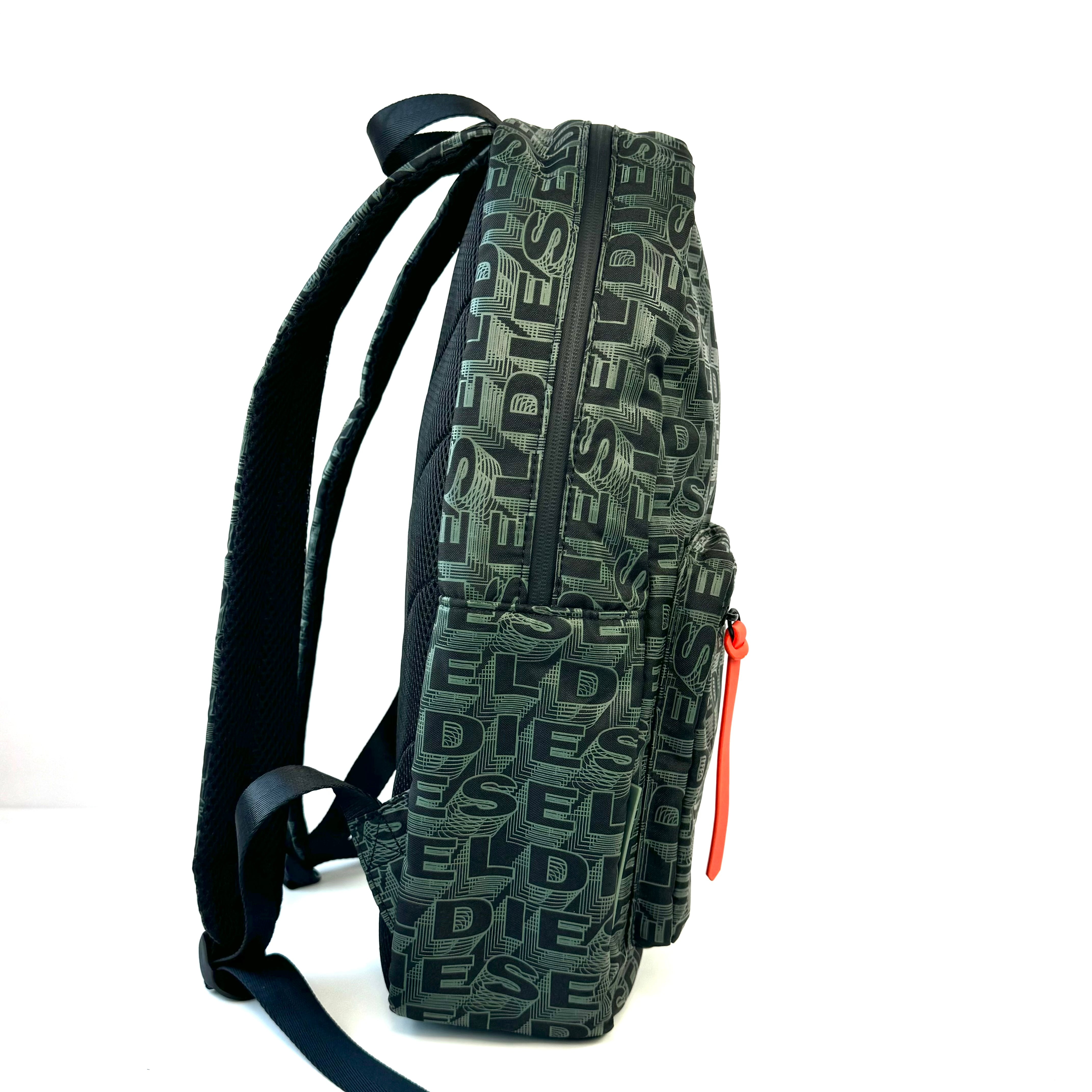 【美品】ディーゼル　リュック　バックパック　モノグラム　ロゴ　カーキー　ネオンオレンジ　緑
