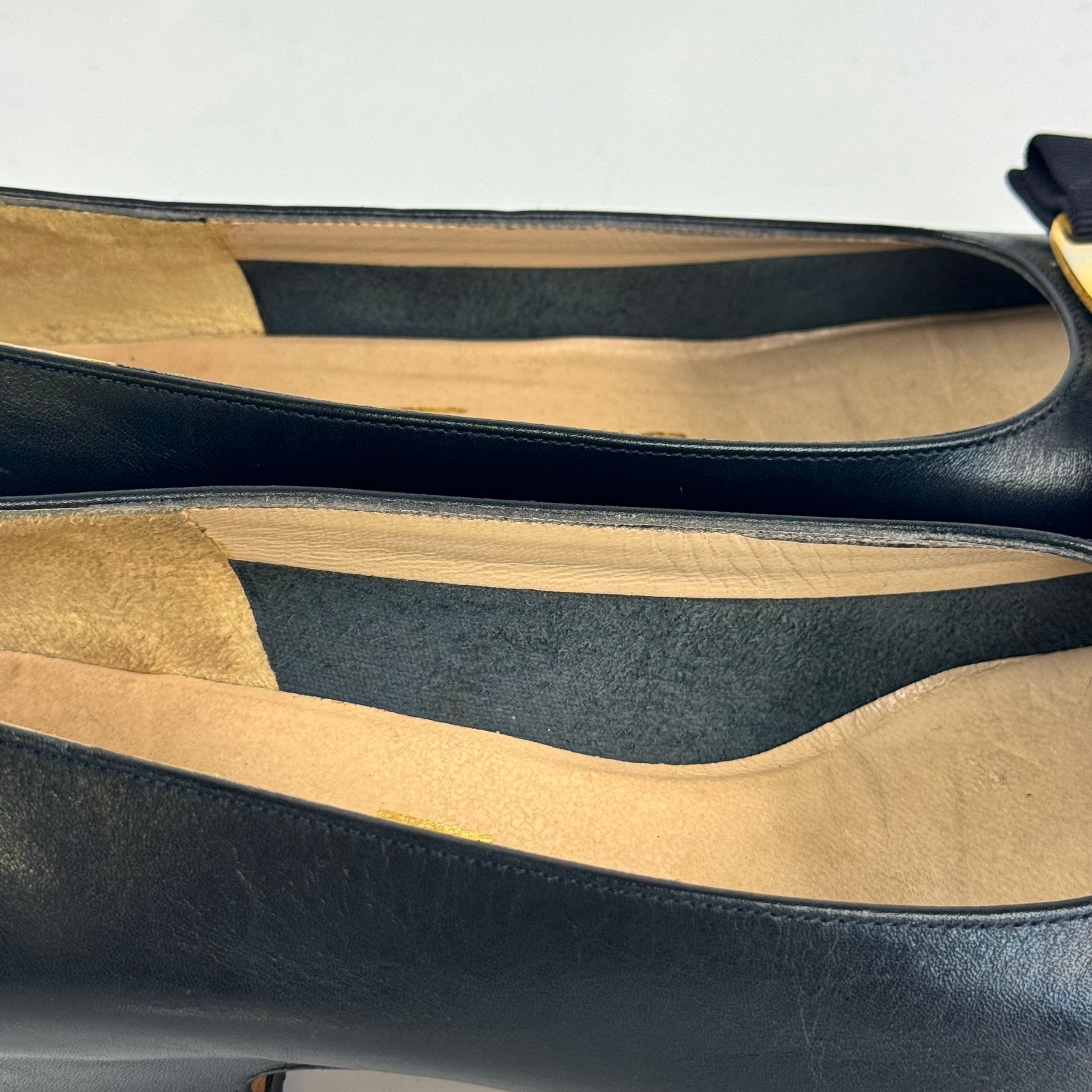 サルヴァトーレフェラガモ　パンプス　ヴァラリボン　カーフレザー　5 1/2 B　23cm 黒