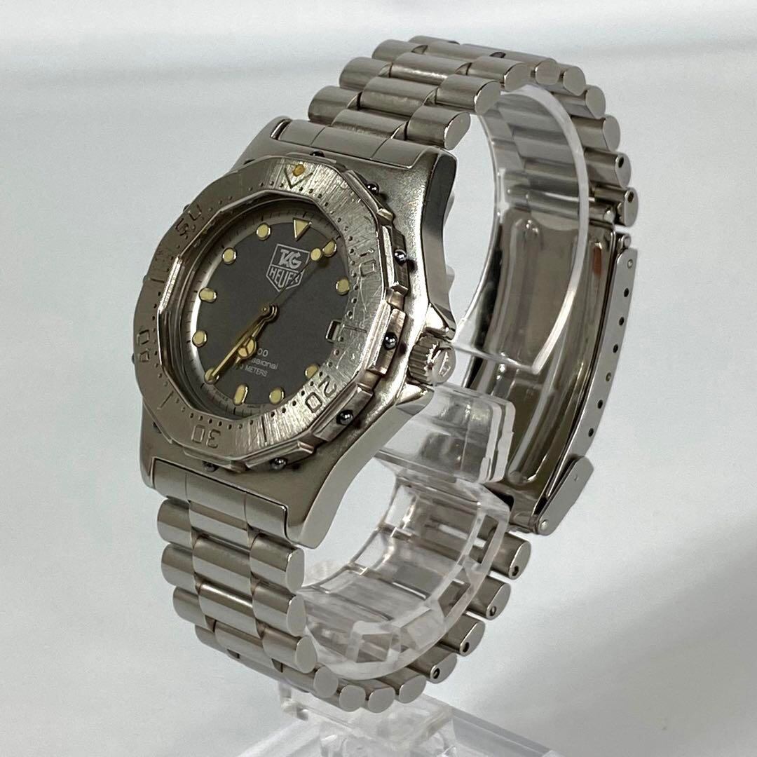 タグホイヤー　3000シリーズ　プロフェッショナル　クォーツ　デイト表示　グレー