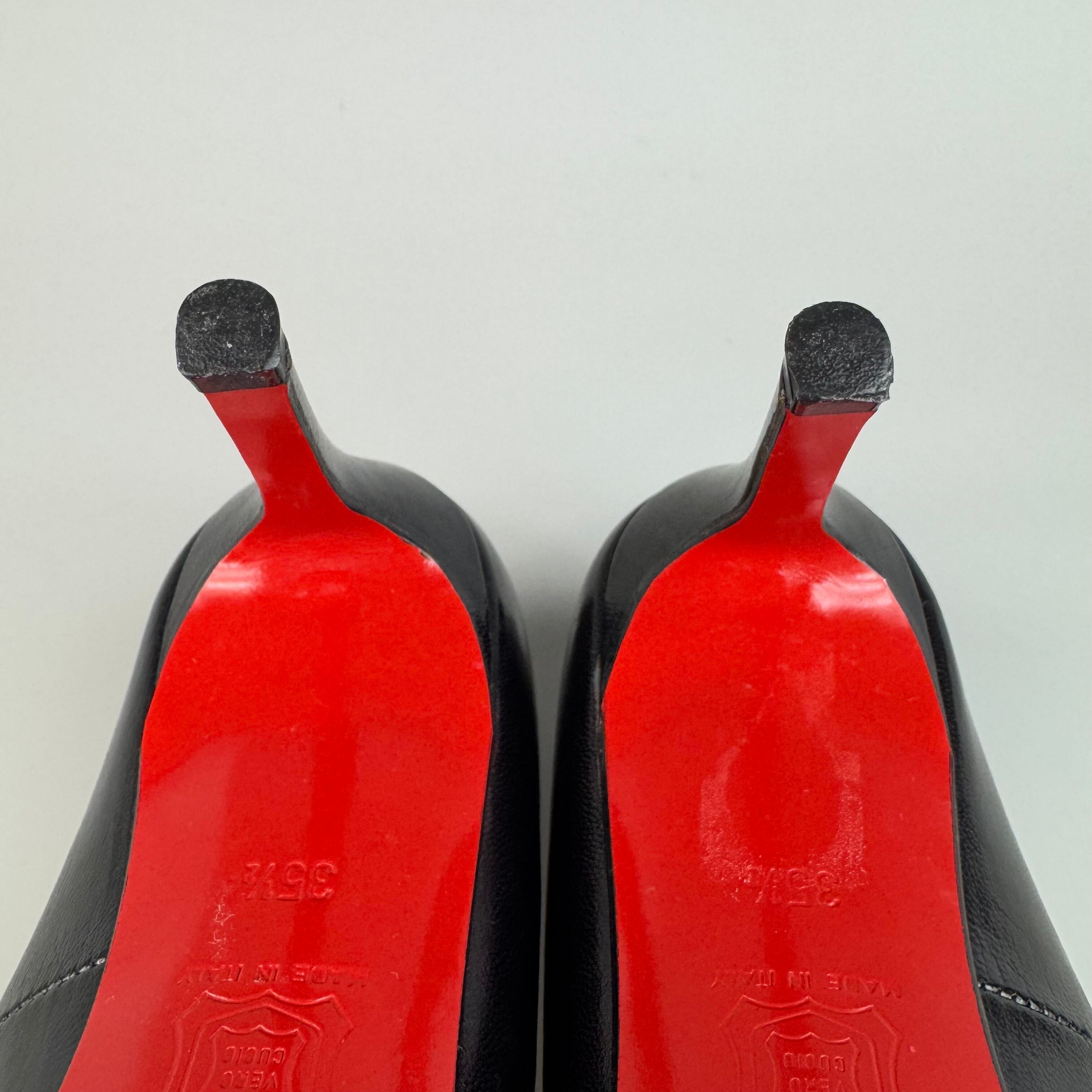 クリスチャンルブタン　パンプス　アーモンドトゥ　レザー　黒　22.5cm