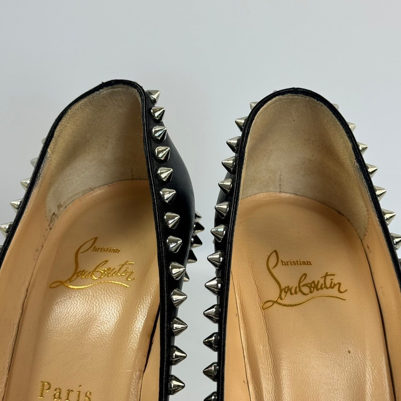 【希少】クリスチャンルブタン　Christian Louboutin　ハイヒール　スタッズ　レザー　黒　37 1/2　日本サイズ約23.5cm