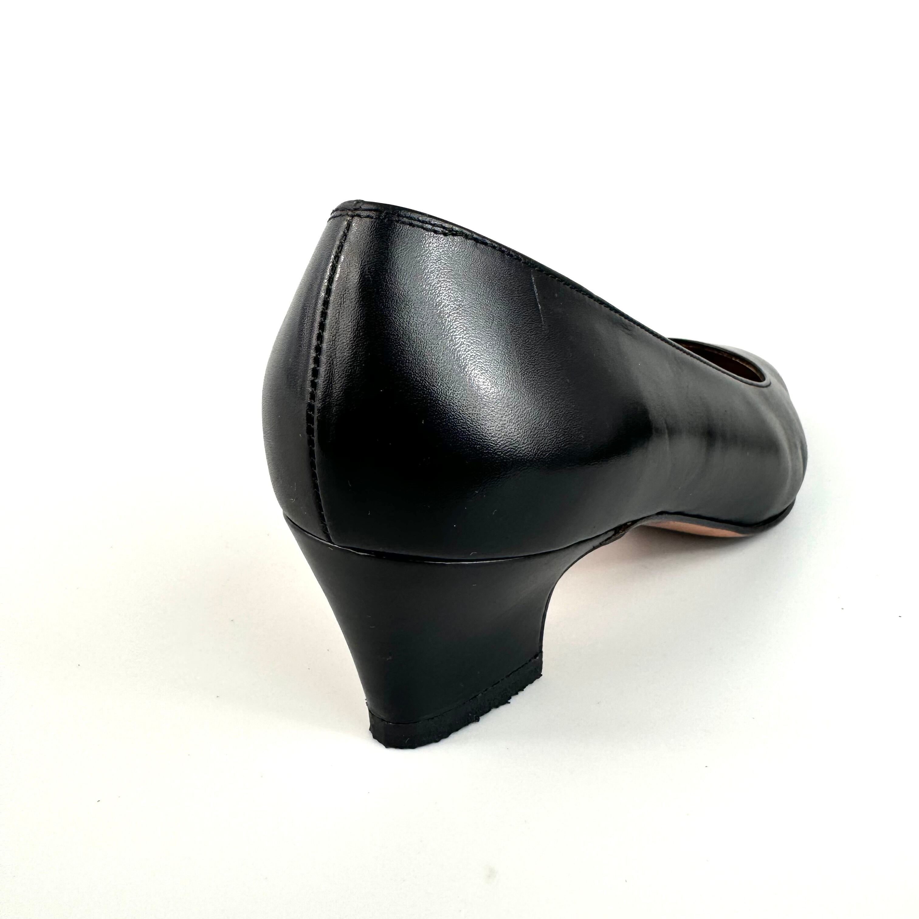 サルヴァトーレフェラガモ　パンプス　スクエアトゥ　カーフ　黒　23cm　5 1/2