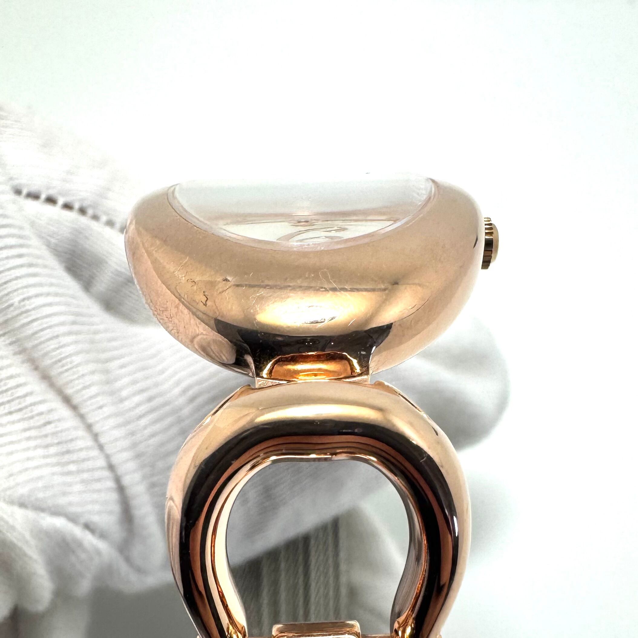 シャリオール　 CHARRIOL　マリーオルガ　MARIE OLGA　MOY.570.002　クォーツ　シェル　ピンクゴールド　レディース