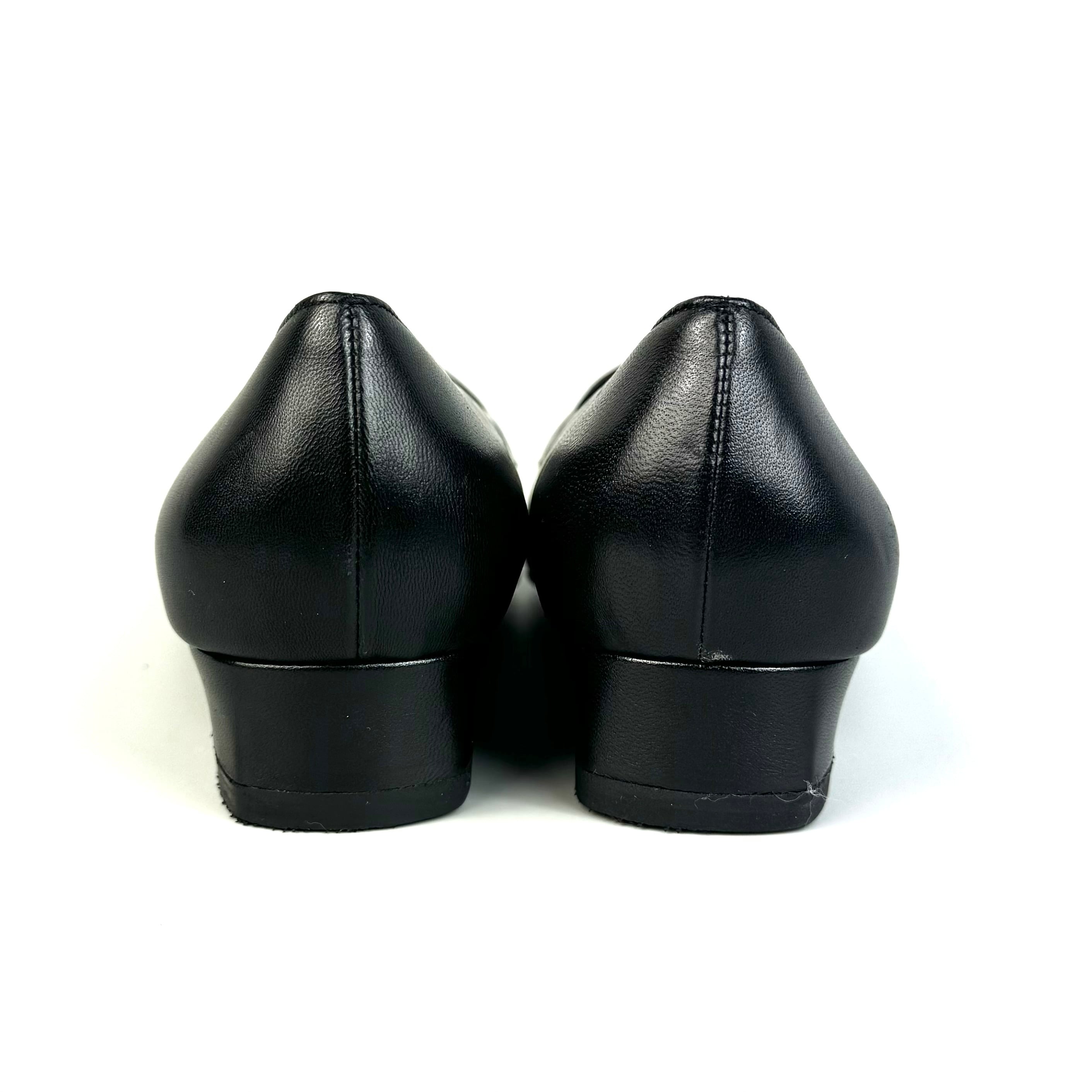 サルヴァトーレフェラガモ　ローファー　ヴァラ　レザー　黒　23.5cm 5D