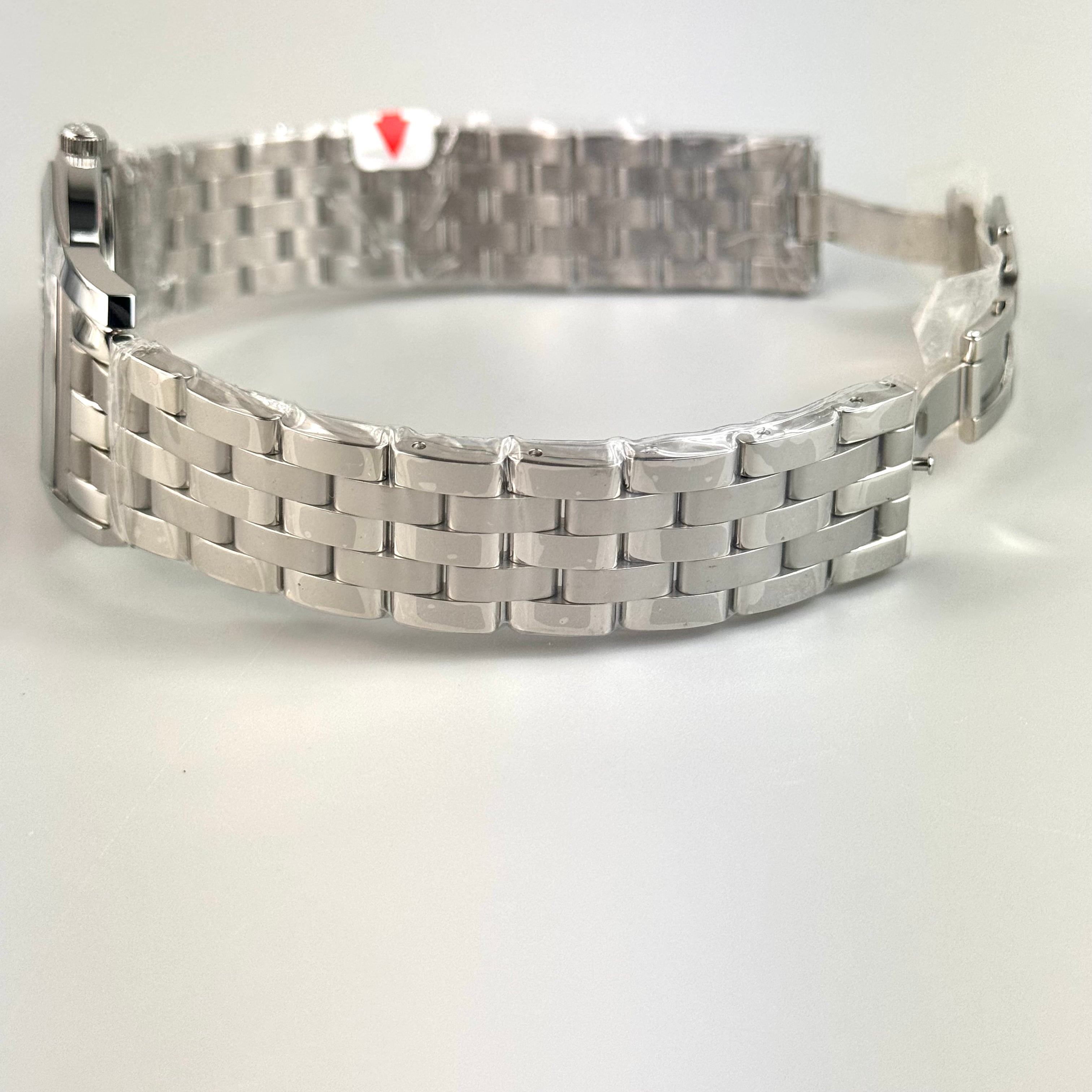 【未使用】グッチ　GUCCI　Gクラス　5500XL　YA055211　クォーツ　黒　デイト表示