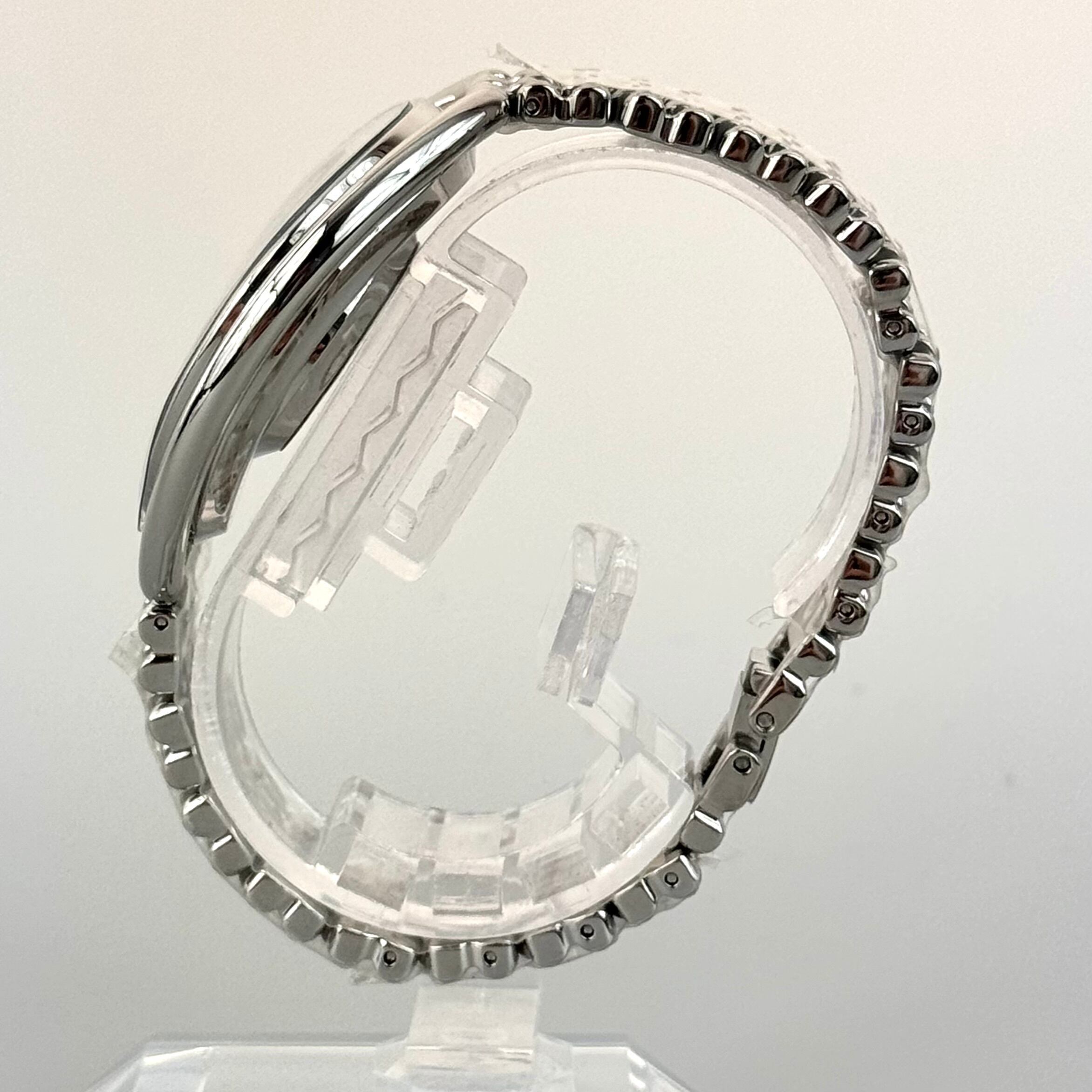 【未使用・電池交換済み】スワロフスキー　SWAROVSKI　Crystalline　クリスタルライン　Oval　オーバル　5181008　クォーツ　2針　シルバー　レディース