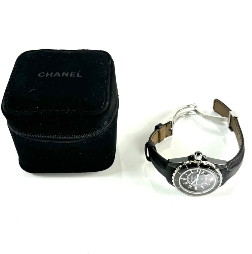 シャネル　CHANEL　J12　H0680　クォーツ　黒　セラミック　デイト表示　革ベルト　レディース