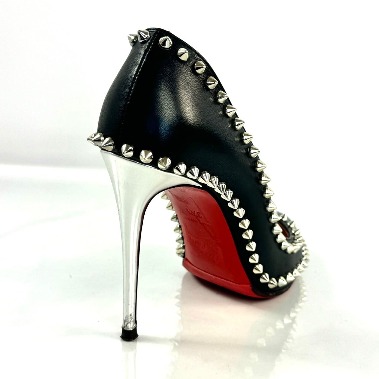 【希少】クリスチャンルブタン　Christian Louboutin　ハイヒール　スタッズ　レザー　黒　37 1/2　日本サイズ約23.5cm