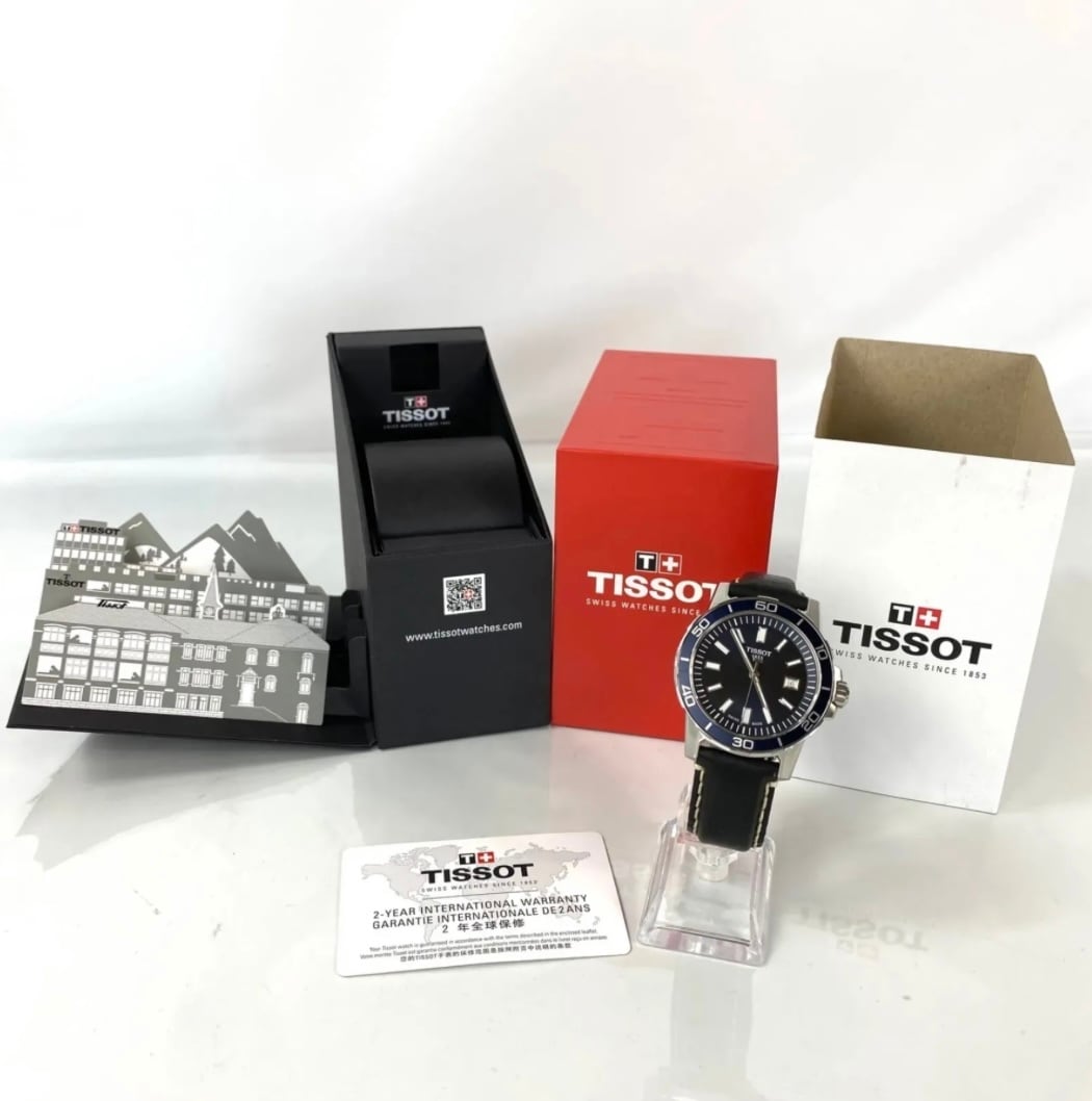 【美品】ティソ　TISSOT　スーパースポーツ　T125610A　クォーツ　デイト表示　ネイビー　革ベルト