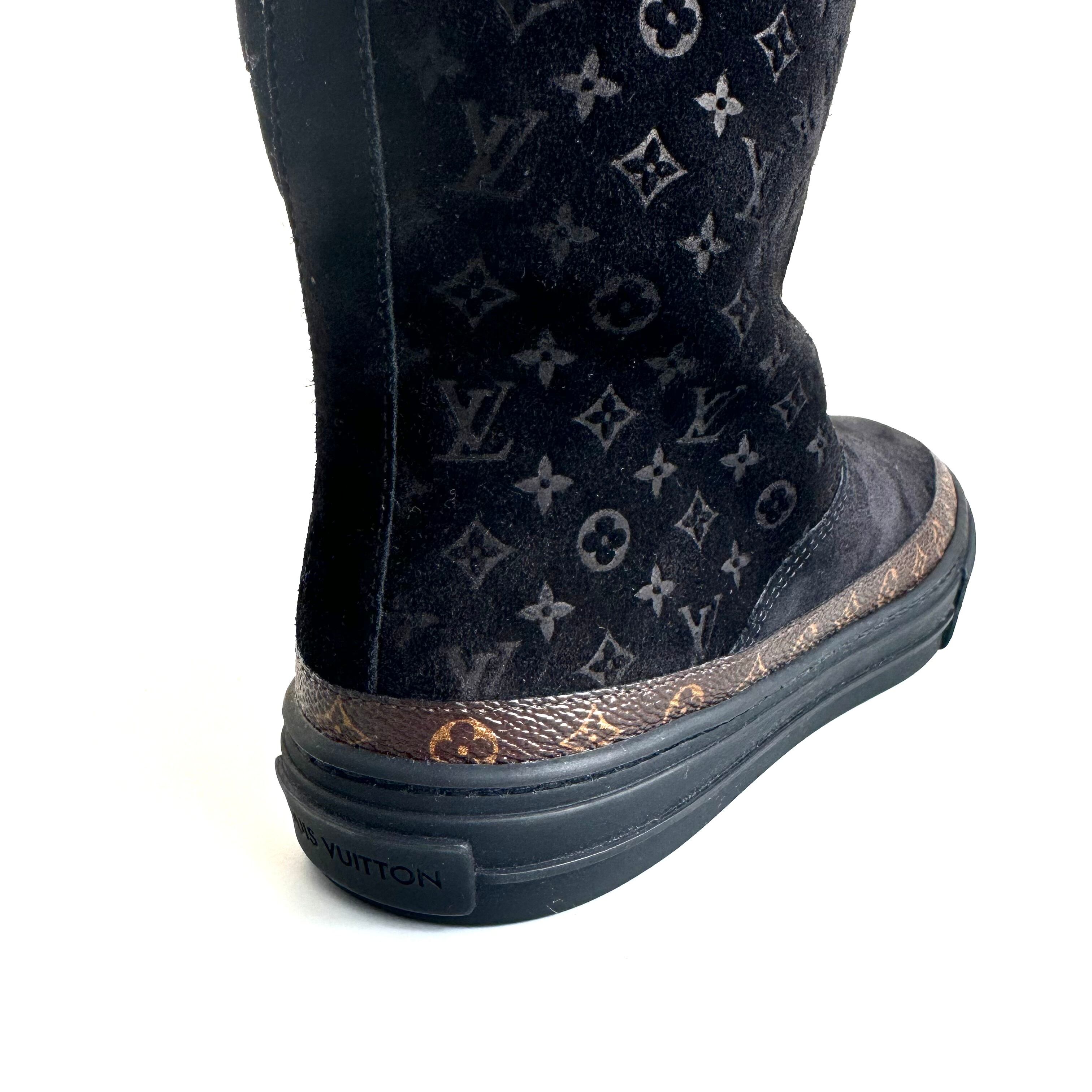【ほぼ未使用】ルイヴィトン　ロングブーツ　ムートン　モノグラム　スエード　ダークブラウン　23.5cm