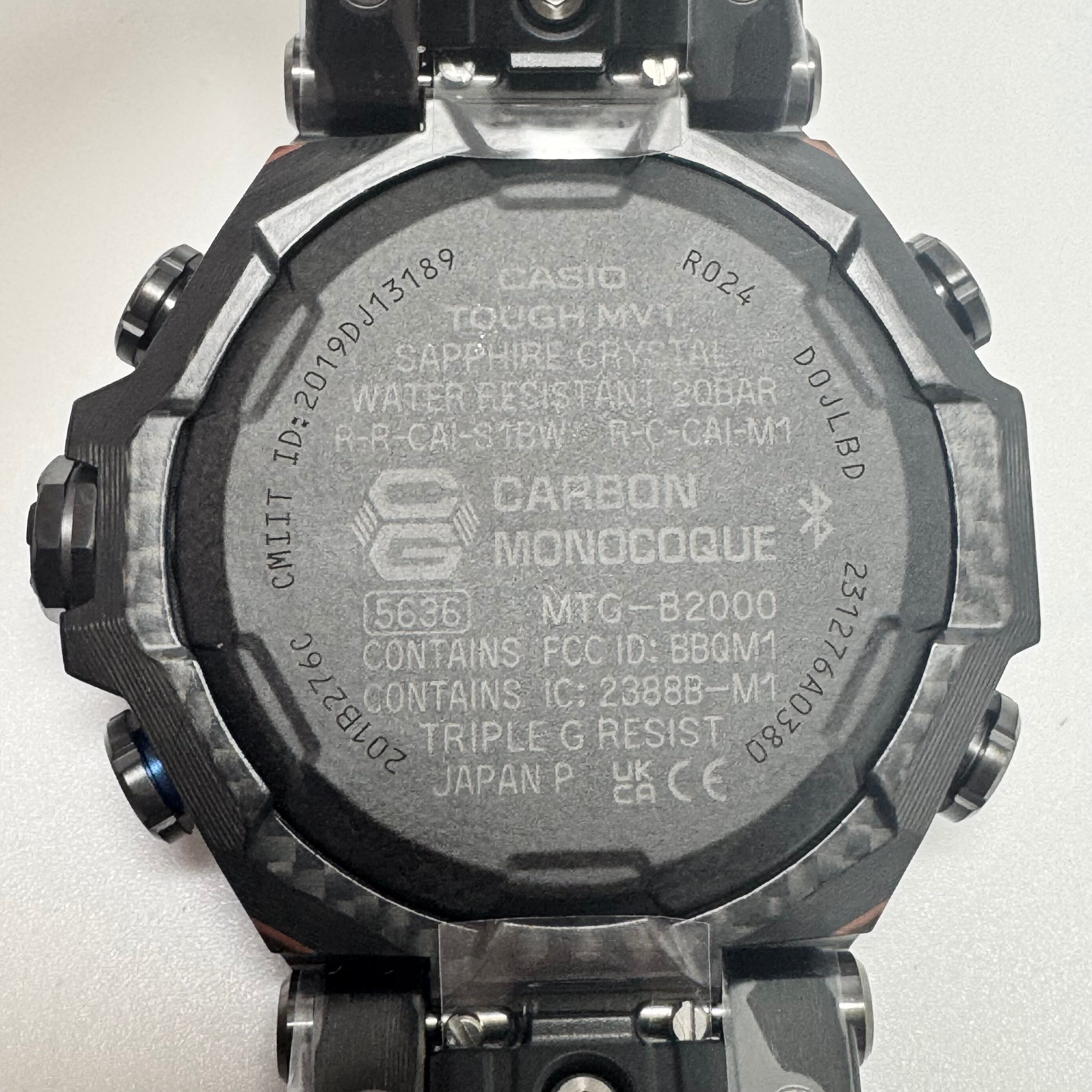 【未使用】カシオ　CASIO　G-SHOCK　ジーショック　MT-G　MTG-B2000YR-1AJR　電波ソーラー　モバイルリンク　黒　デイト表示　ラバーベルト