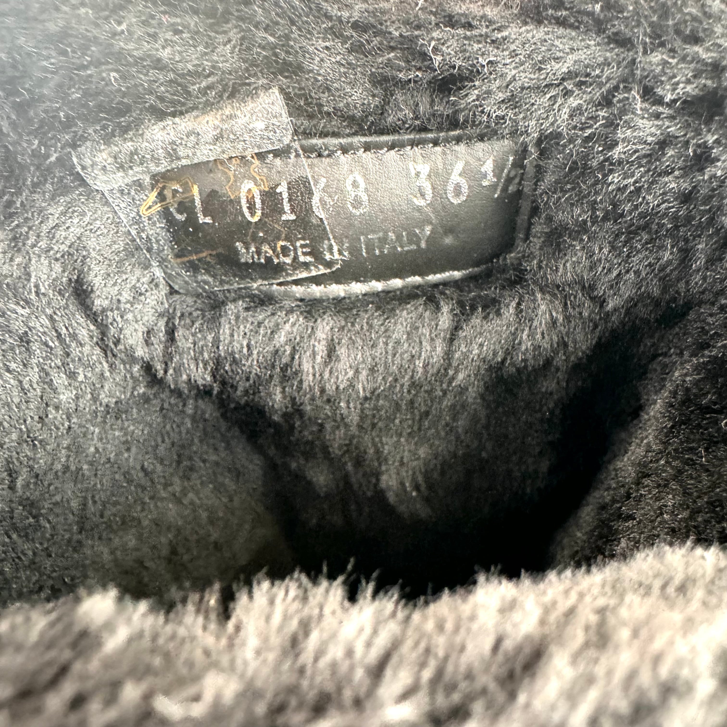 【ほぼ未使用】ルイヴィトン　ロングブーツ　ムートン　モノグラム　スエード　ダークブラウン　23.5cm