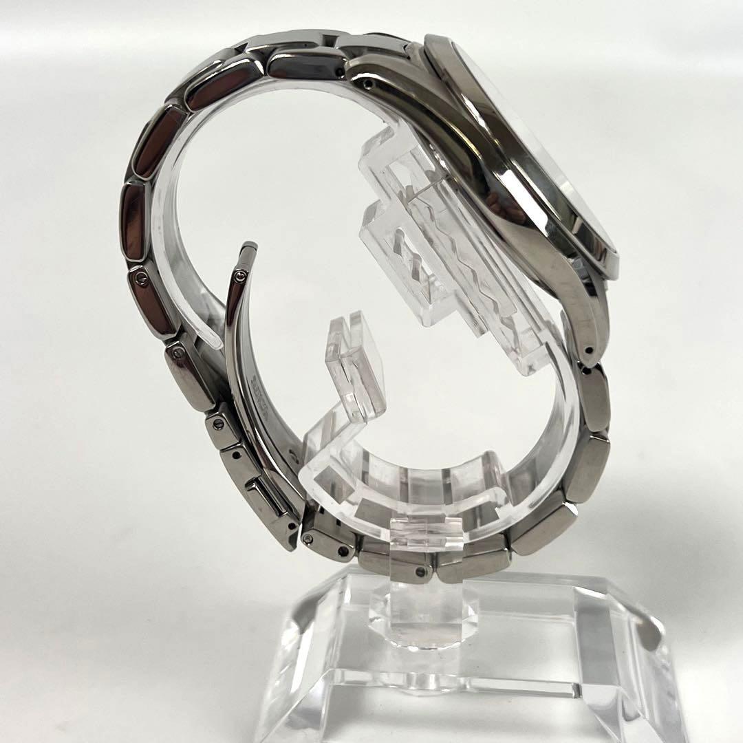 グランドセイコー　SBGV221　9Fクォーツ　シルバー　デイト表示