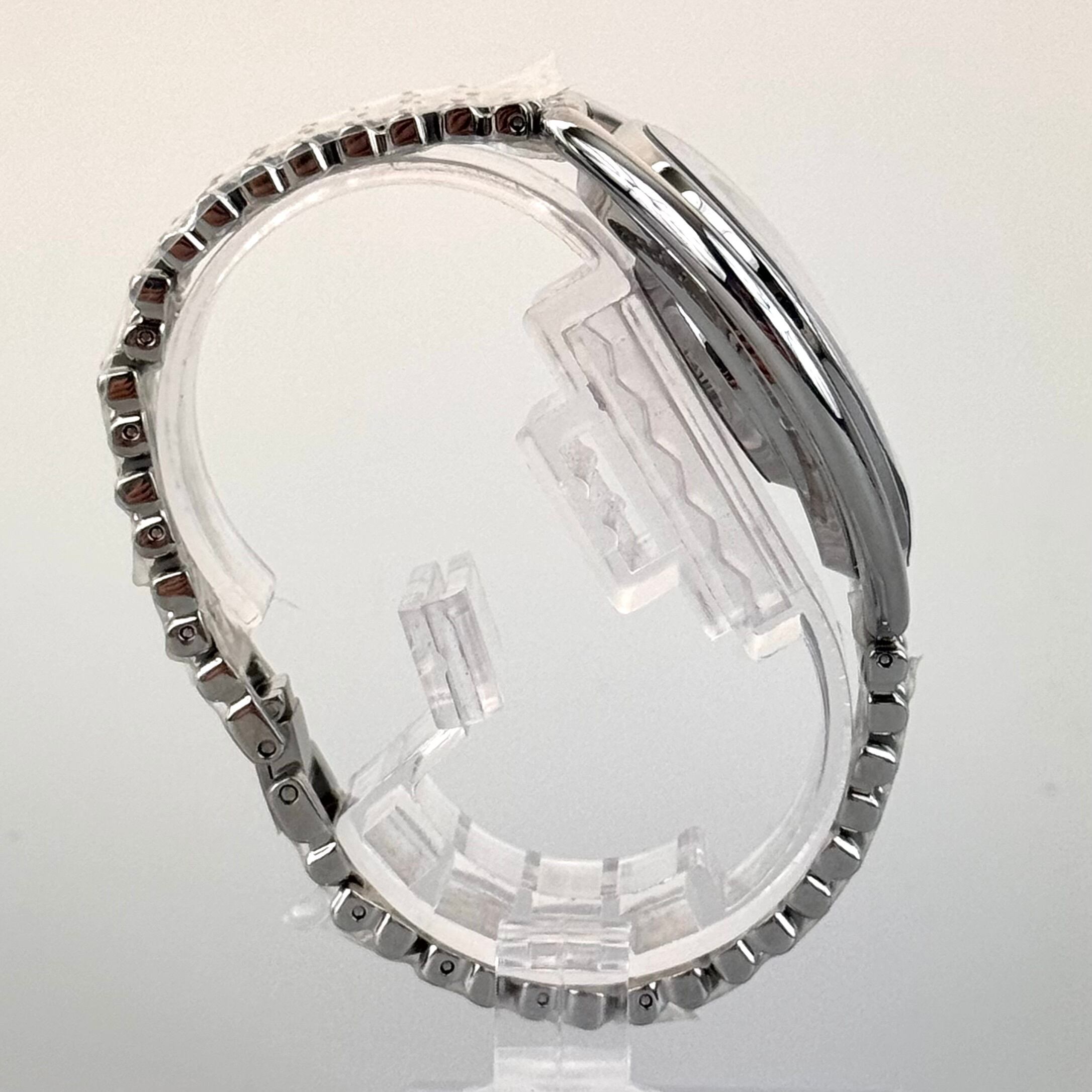 【未使用・電池交換済み】スワロフスキー　SWAROVSKI　Crystalline　クリスタルライン　Oval　オーバル　5181008　クォーツ　2針　シルバー　レディース