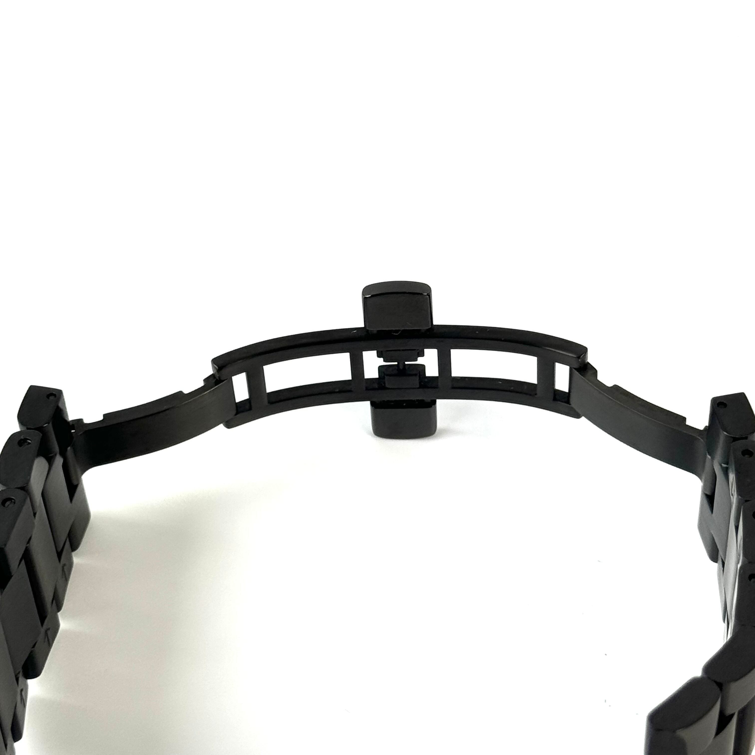 【美品】グッチ　GUCCI　ダイヴ 　YA136213　136.2　クォーツ　黒　デイト表示