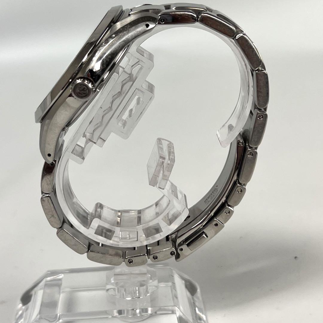 グランドセイコー　SBGV021　9Fクォーツ　シルバー　デイト表示