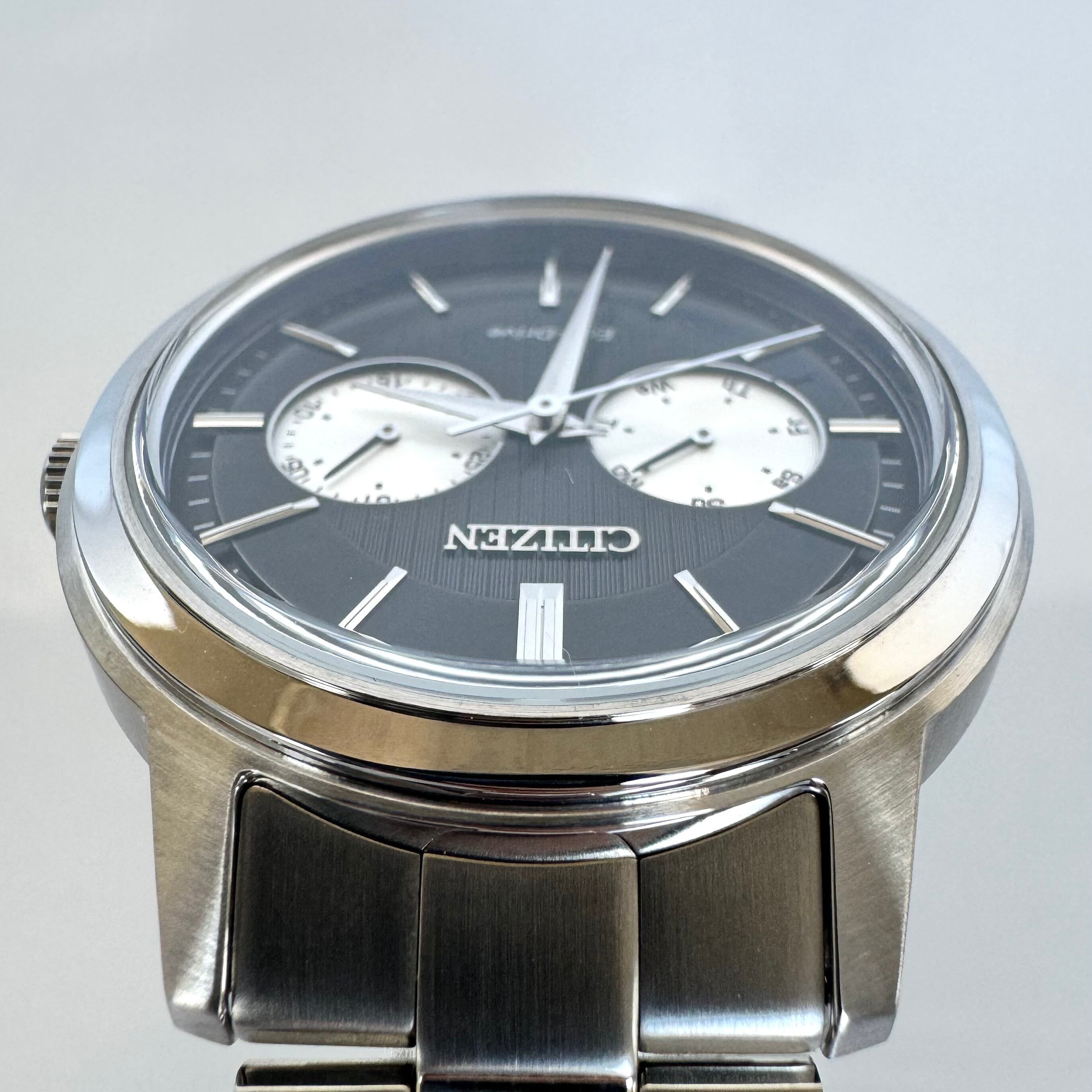 【美品】シチズン　シチズンコレクション　BU4030?91E　ソーラー　マルチカレンダー　黒