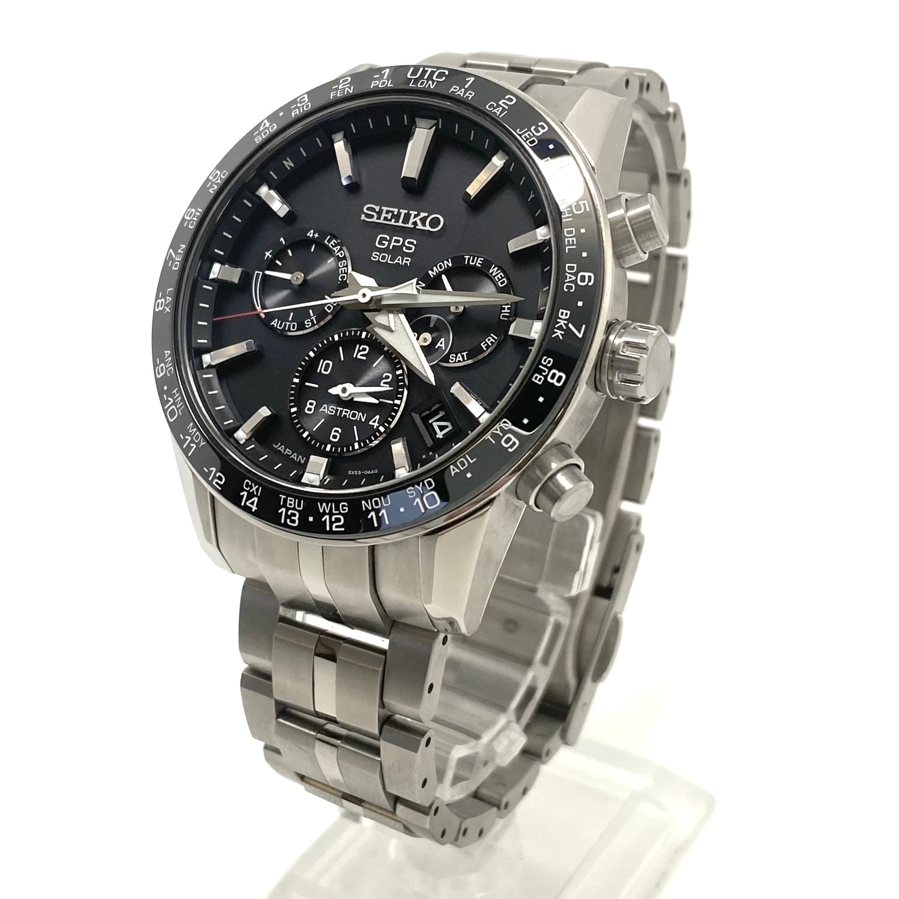 【美品】セイコー　アストロン　SBXC003　5X53-0AB0　電波ソーラー　黒　デイト表示　チタニウム　セラミック