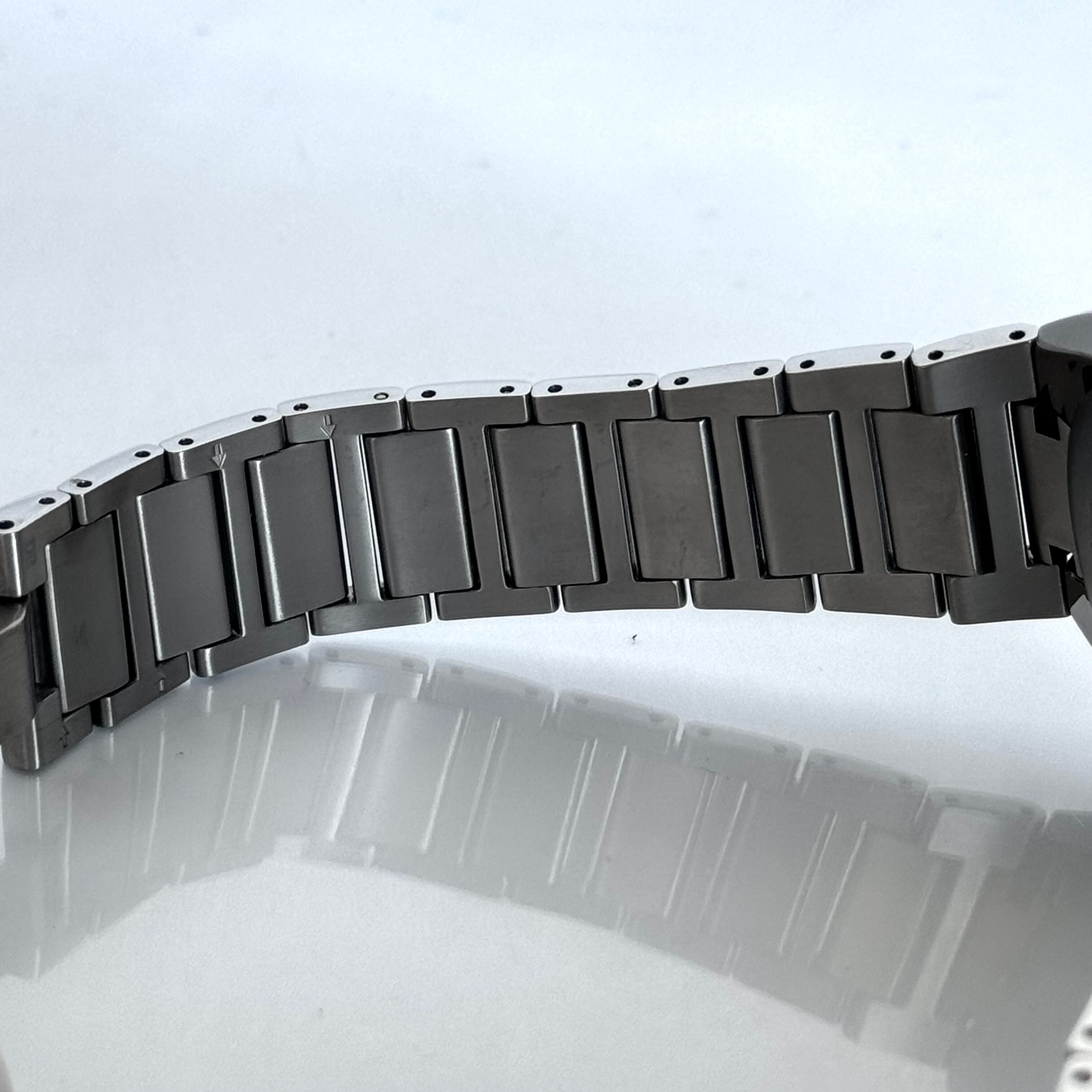 【美品】シチズン　アテッサ　AT6050-54E 　H100-R007556　電波ソーラー　黒　デイデイト　チタニウム