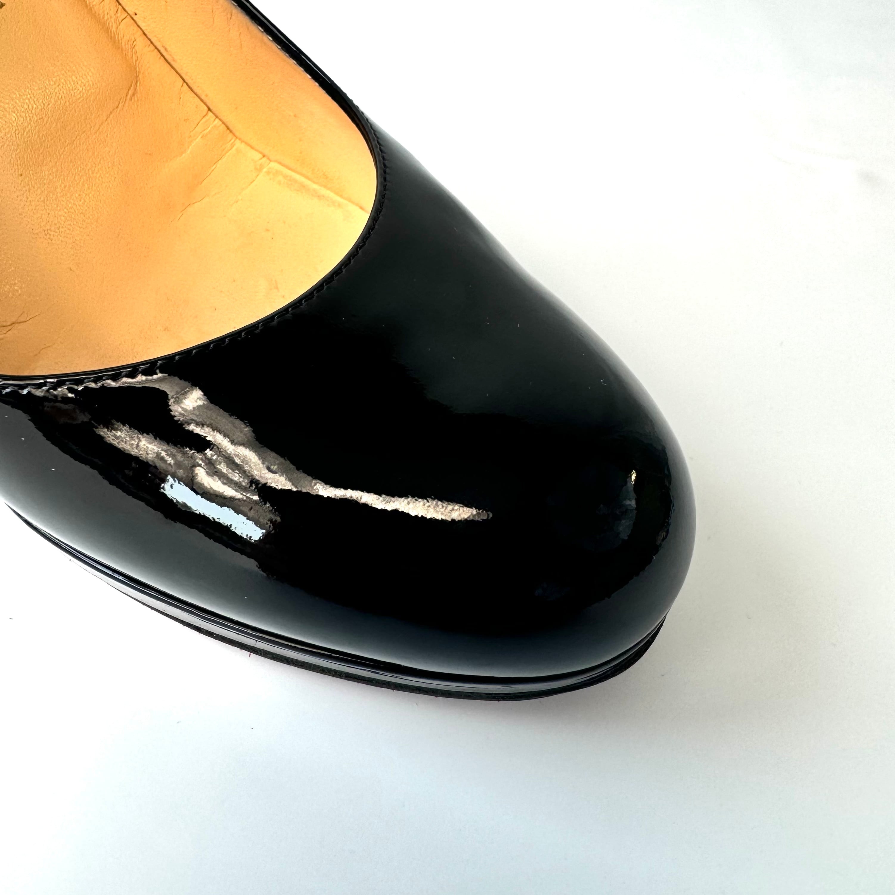 【美品】クリスチャンルブタン　ニューシンプルパンプス　ハイヒール　パテントレザー　23.5cm　黒