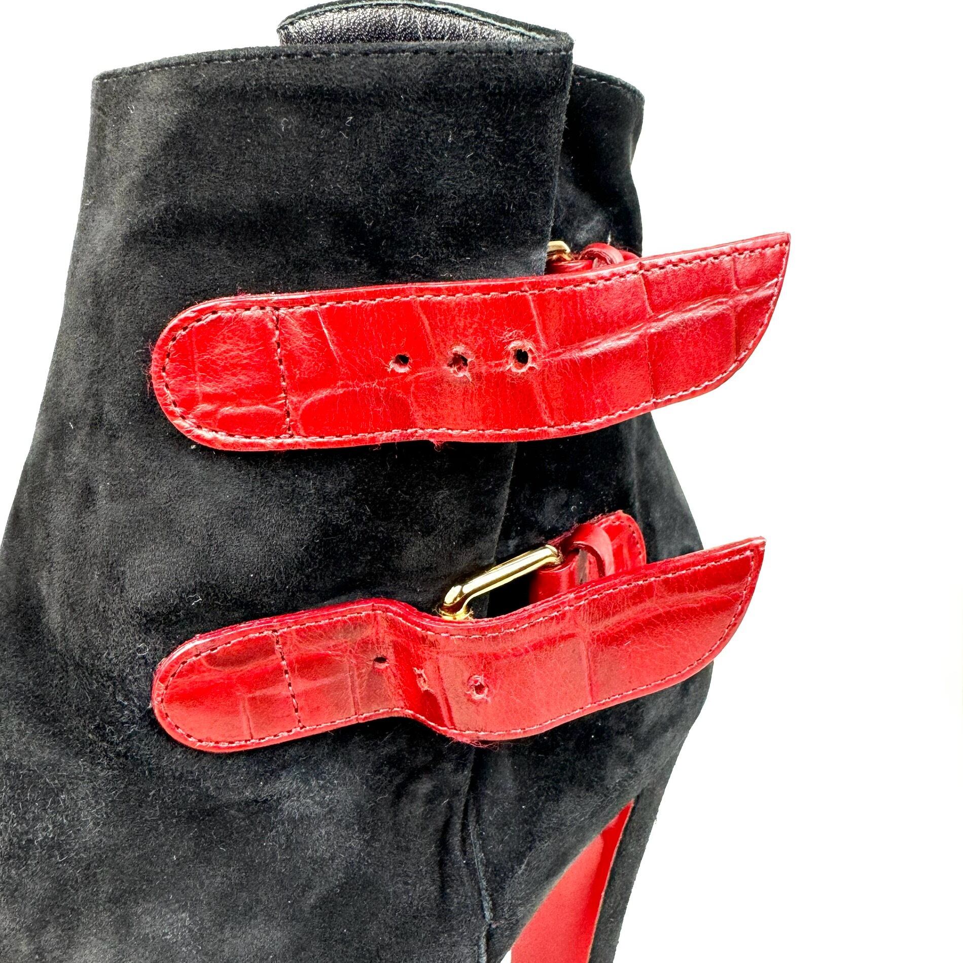 クリスチャンルブタン　ショートブーツ　サイドベルト　スエード　赤　黒　25cm