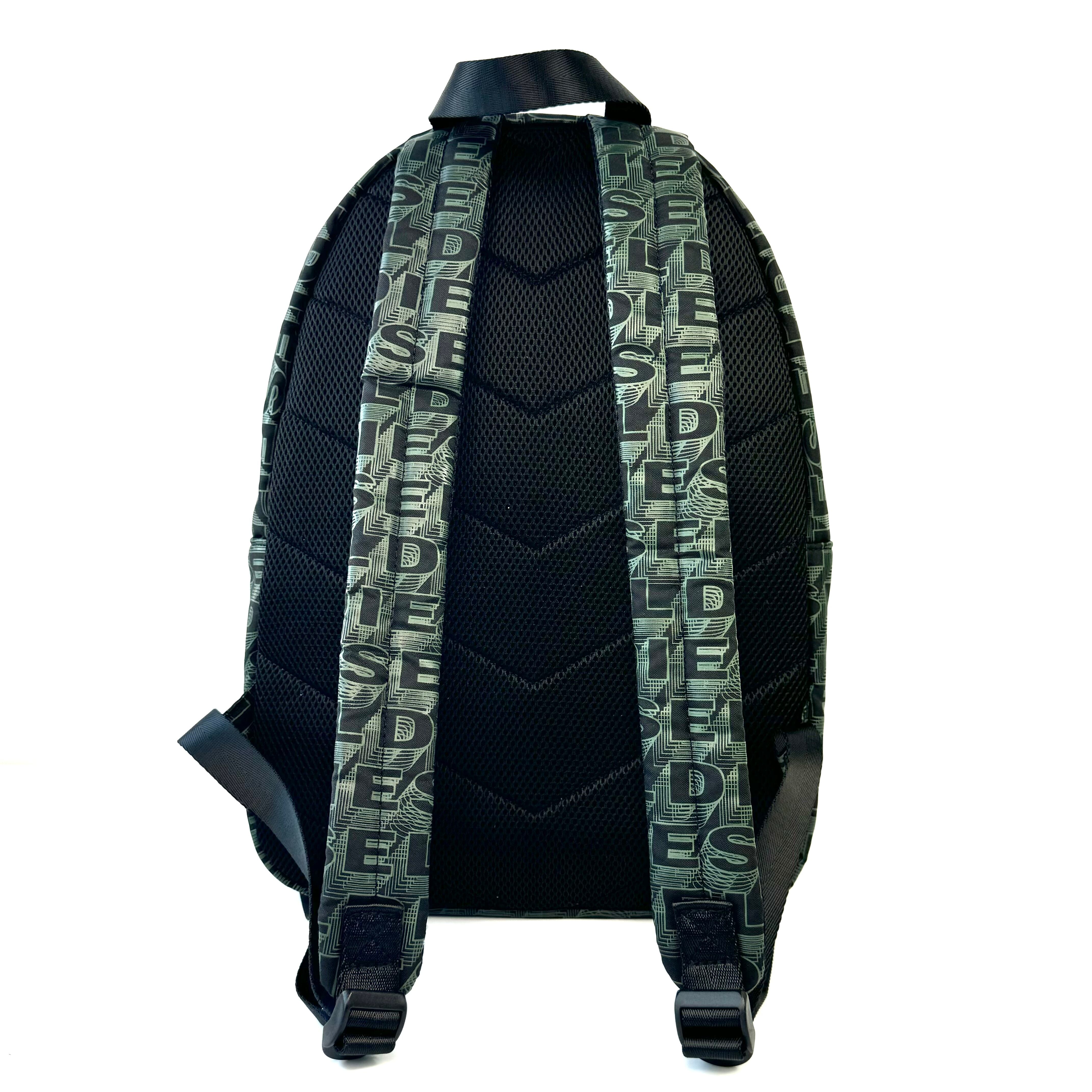 【美品】ディーゼル　リュック　バックパック　モノグラム　ロゴ　カーキー　ネオンオレンジ　緑