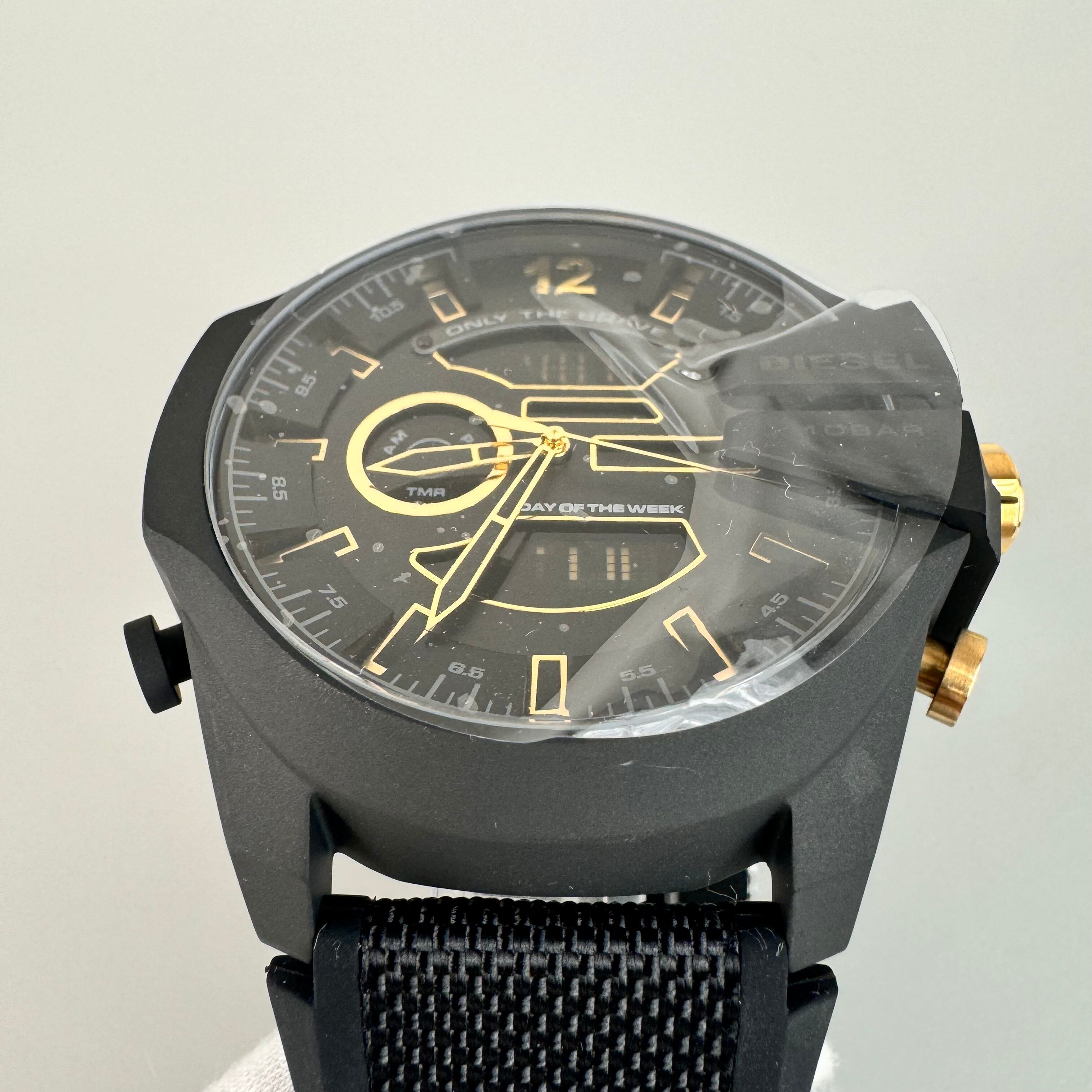 【未使用・電池交換済み】ディーゼル　DIESEL　メガチーフ　MEGA CHIEF　DZ−4552　クォーツ　アナデジ　樹脂ベルト