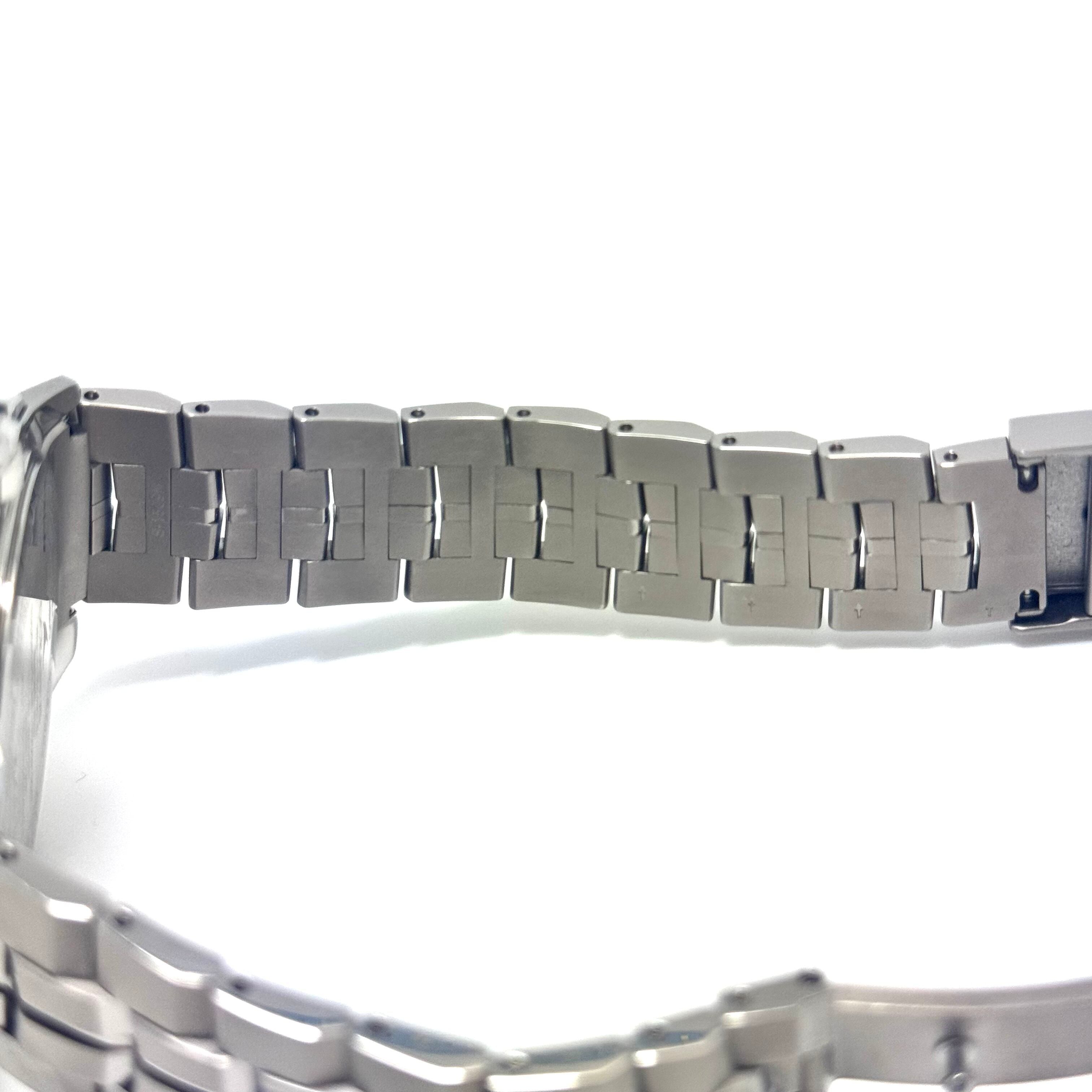 【美品】カシオ　CASIO　オシアナス　OCEANUS　Manta S7000 Series　OCW-S7000-1AJF 　電波ソーラー　モバイルリンク　デイト表示