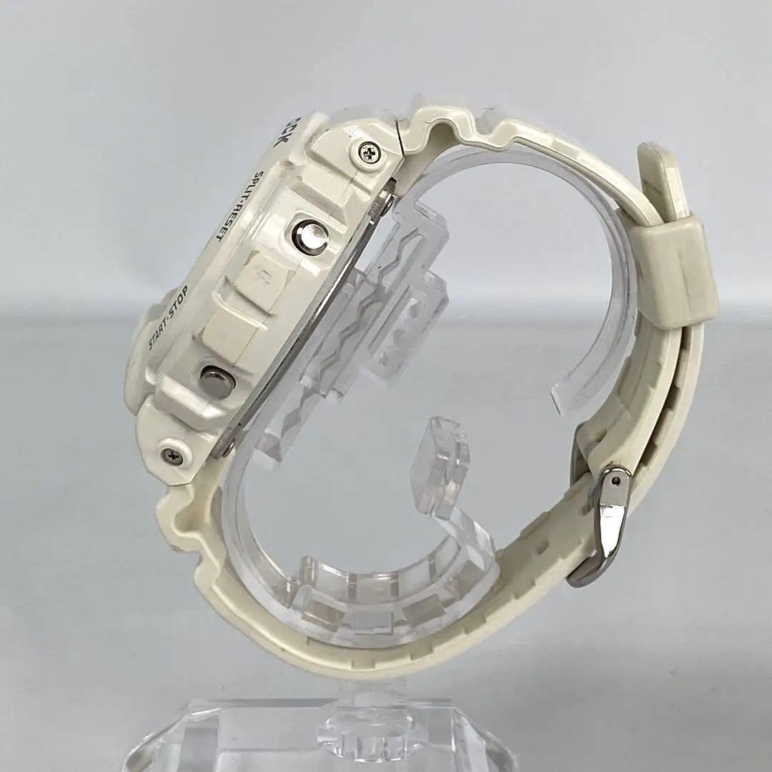 カシオ　Gショック　デジタル　クォーツ　白　ラバー
