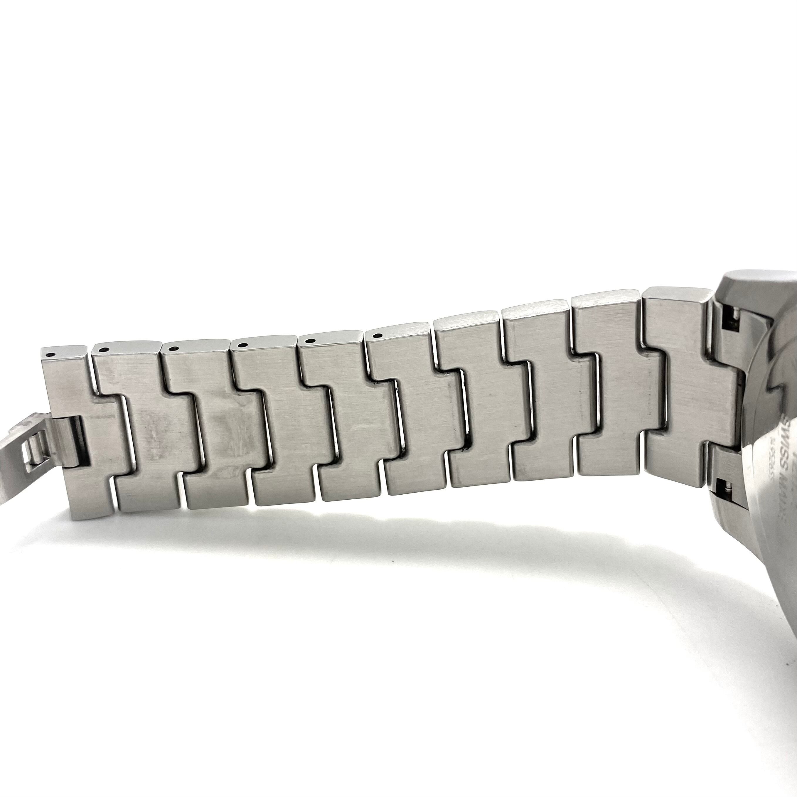 中古 腕時計 メンズ グッチ GUCCI Gタイムレス スポーツ YA126253 126.2 クォーツ ネイビー シェリーライン デイト表示 10気圧防水