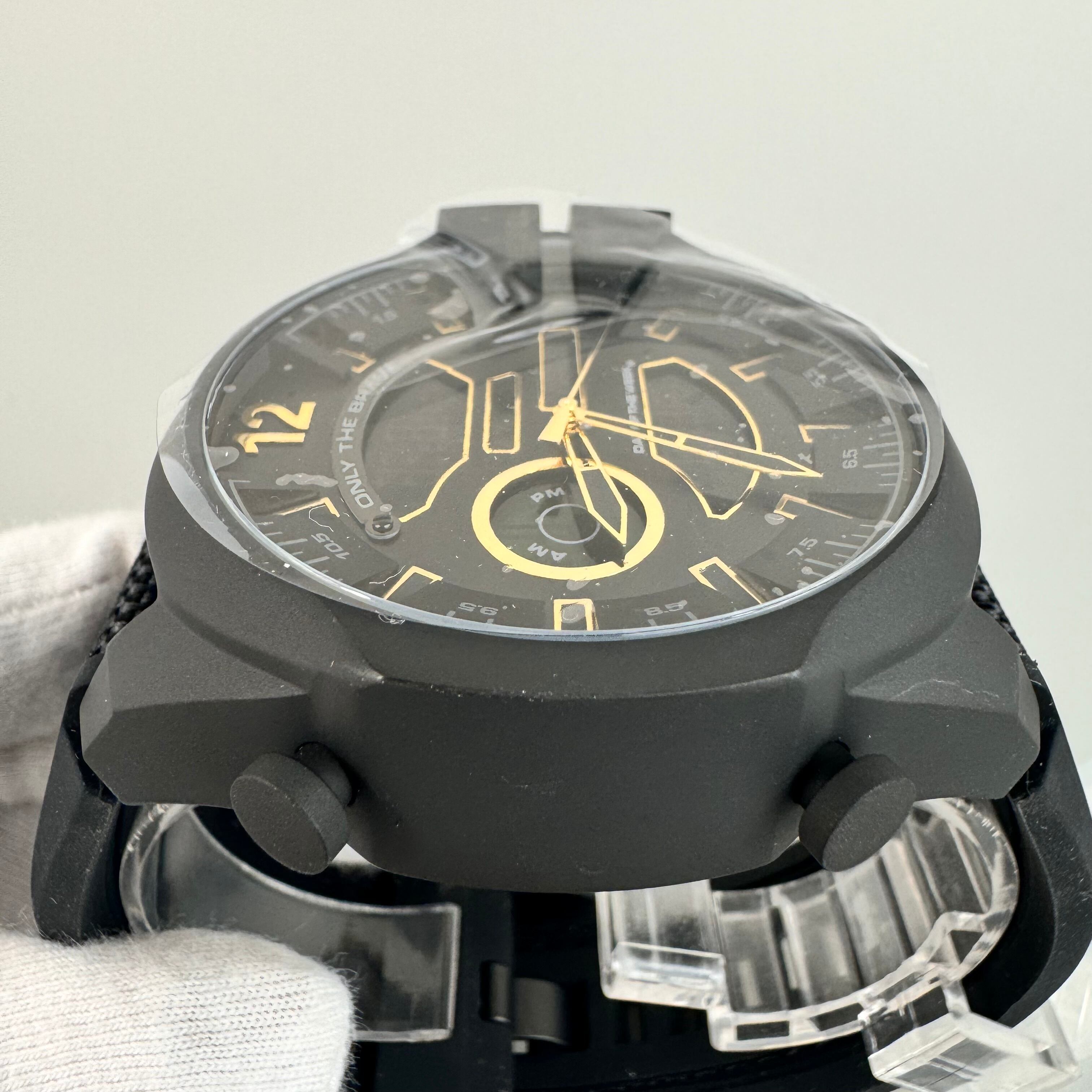 【未使用・電池交換済み】ディーゼル　DIESEL　メガチーフ　MEGA CHIEF　DZ−4552　クォーツ　アナデジ　樹脂ベルト